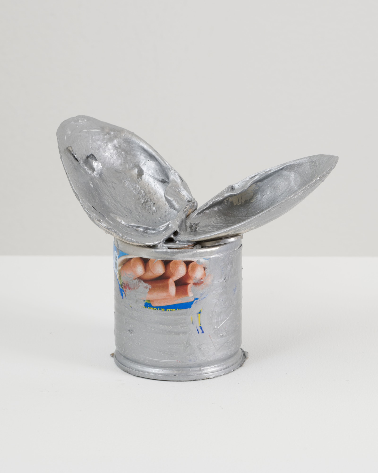 VIENNA SAUSAGE, 2022 Vienna sausage, metal sculpt and seashells 4 1/2 x 5 x 4 1/2 in 11.4 x 12.7 x 11.4 cm