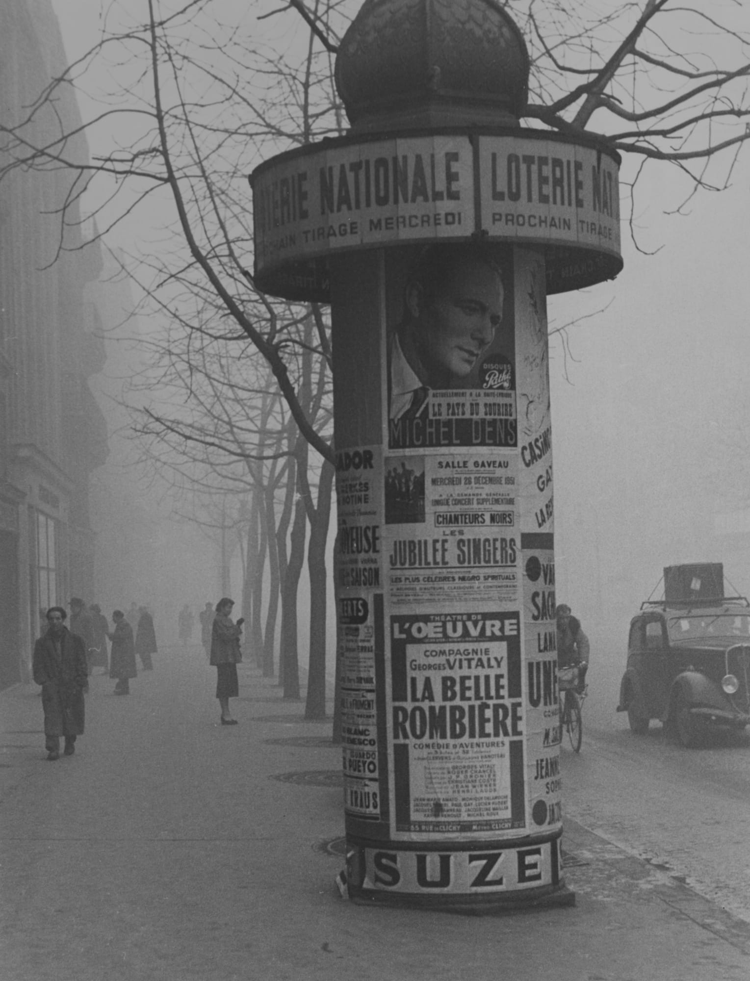 Avenue du Maine (Kiosk), Paris, 1950