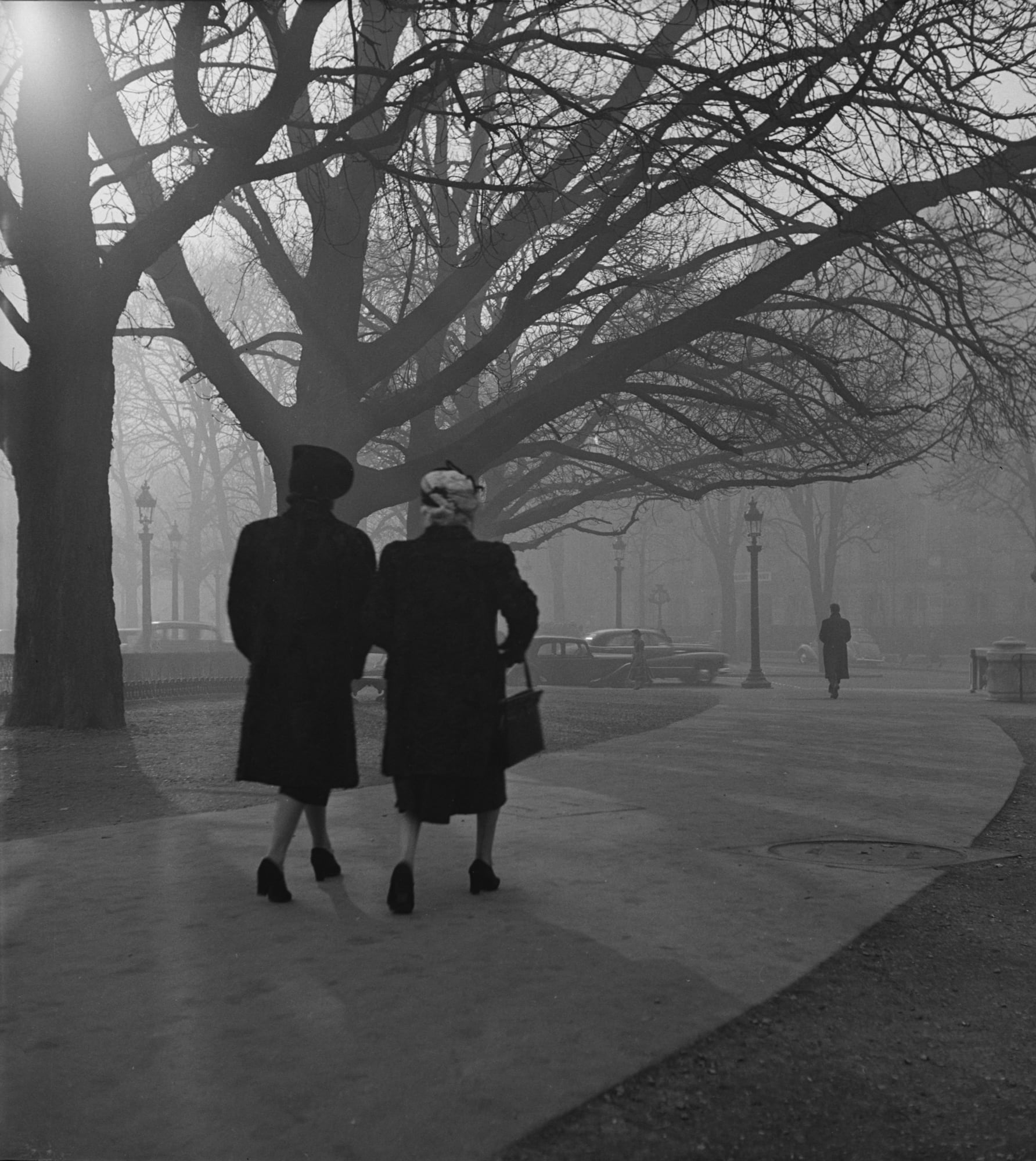 Paris Fog, 1950