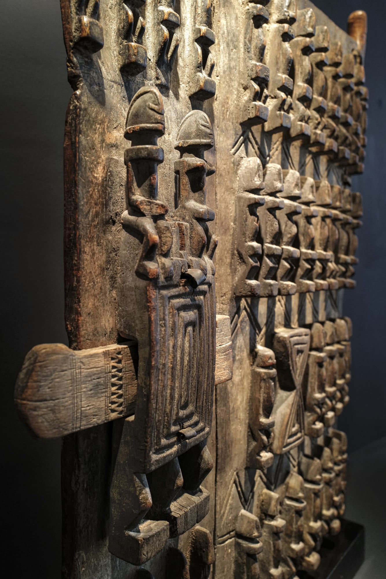 Dogon shutter Mali, 70 cm