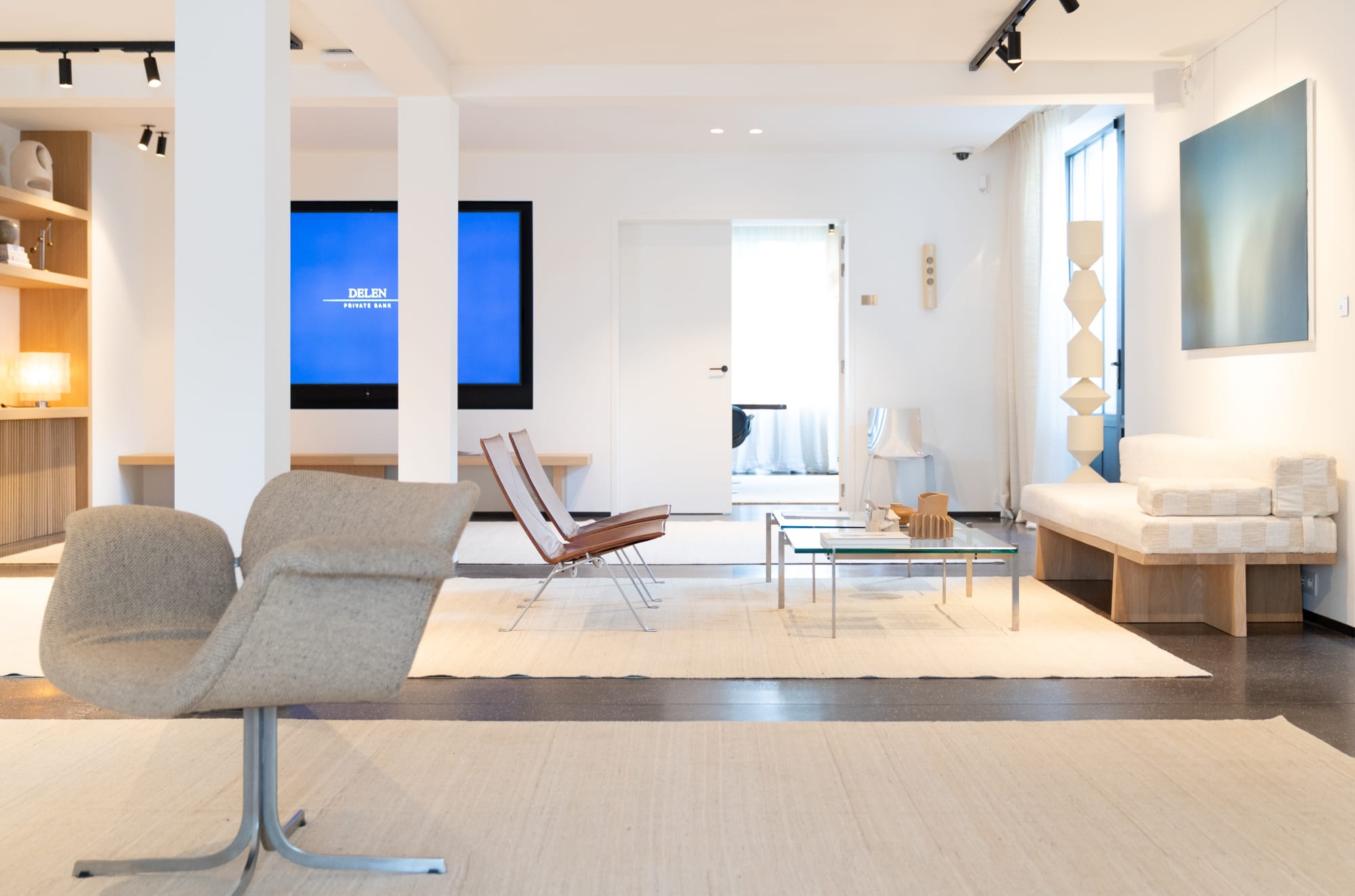 Tom Van Puyvelde: Continuum at Delen Private Bank, Waver, 2025. Photo's: Delen Bank © Buysse Gallery. All rights reserved.