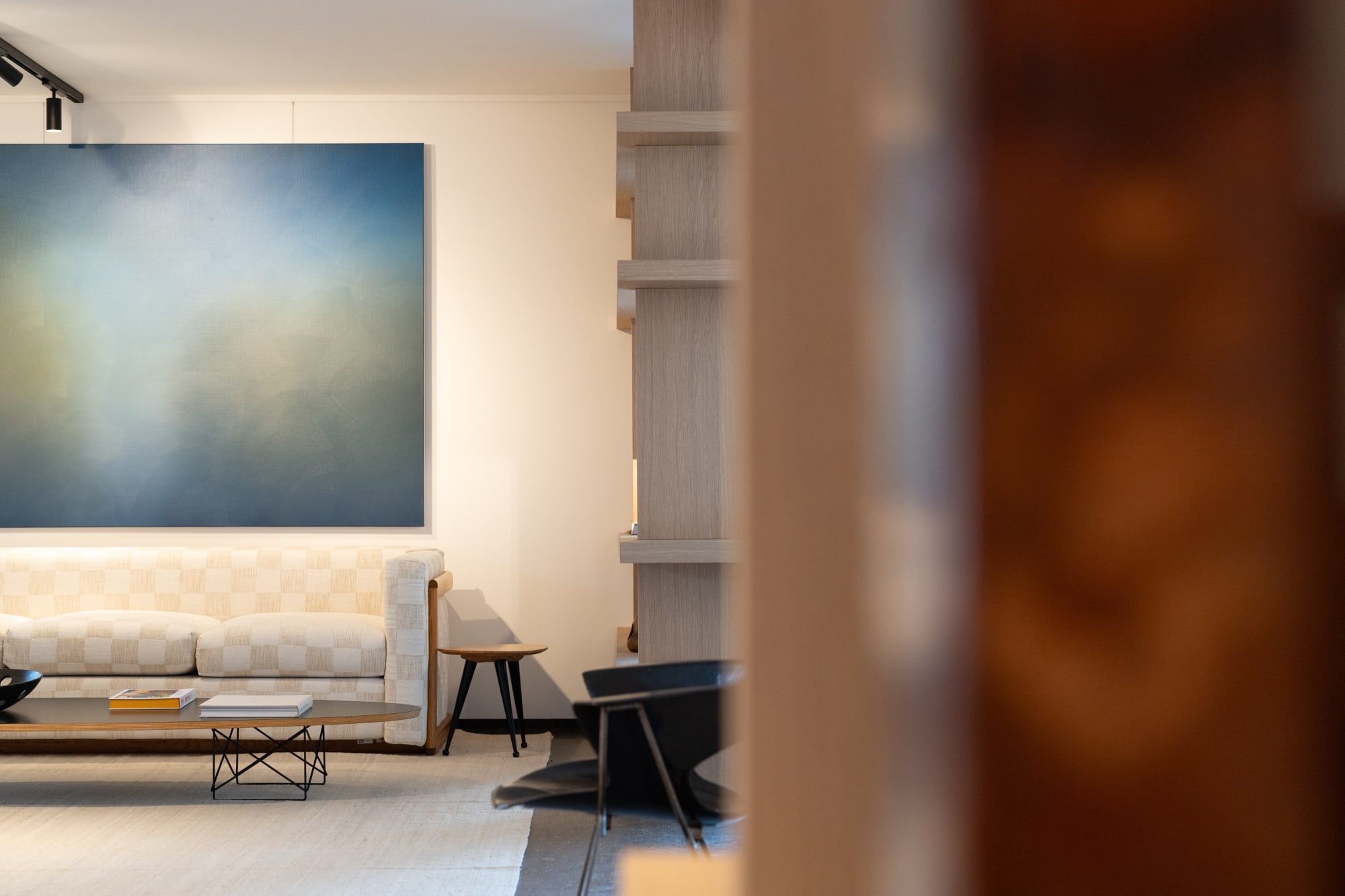 Tom Van Puyvelde: Continuum at Delen Private Bank, Waver, 2025. Photo's: Delen Bank © Buysse Gallery. All rights reserved.