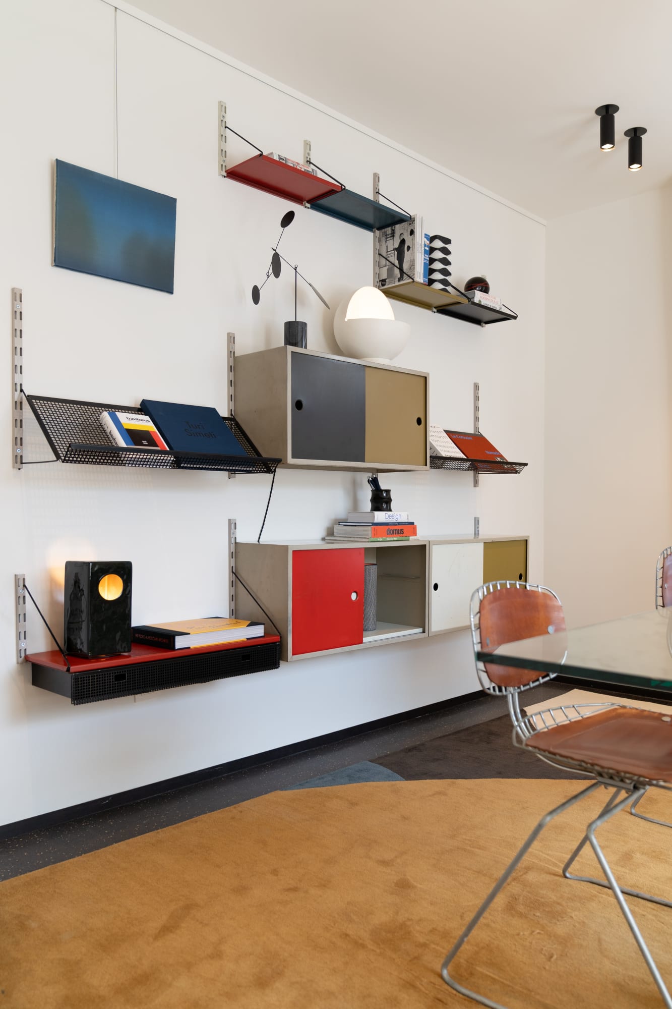 Tom Van Puyvelde: Continuum at Delen Private Bank, Waver, 2025. Photo's: Delen Bank © Buysse Gallery. All rights reserved.