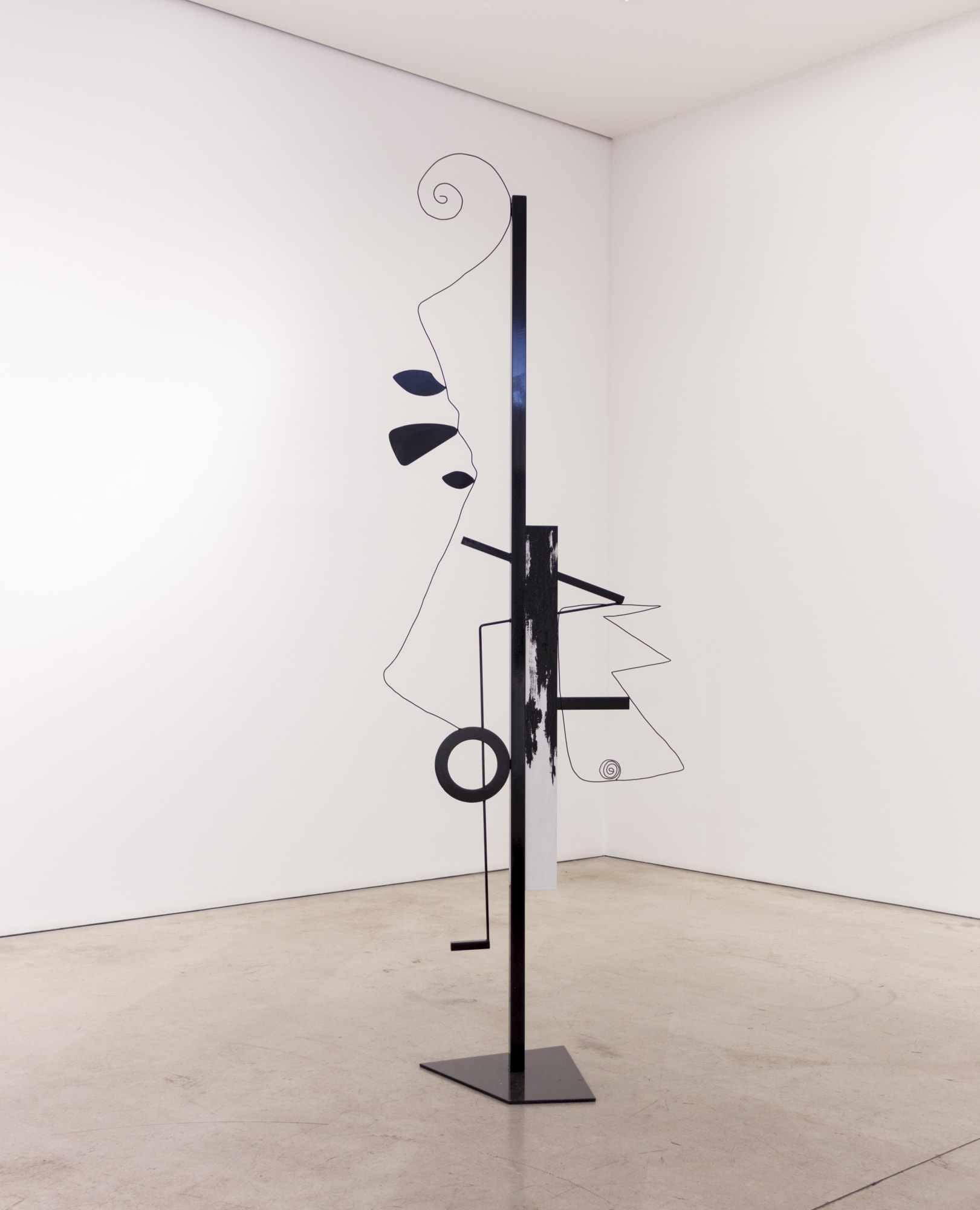 He Wei Geometric Bounce 2019-2020 Paint on iron 270 × 80 × 8 cm