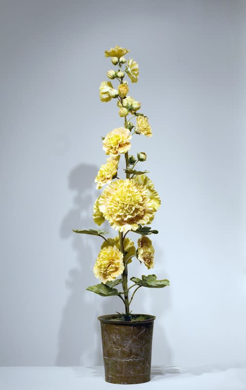 The Porcelain Splendor of Vladimir Kanevsky