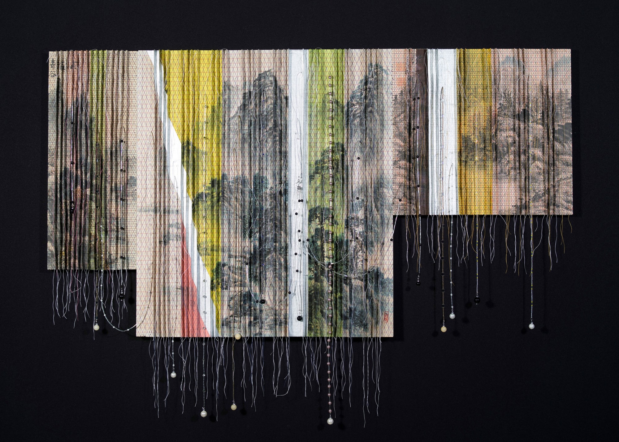 가변성을 위한 연습, 2022, 수집된 산수화, 볼펜, 재봉틀 작업, 안료, 구슬, 118 x 64cm