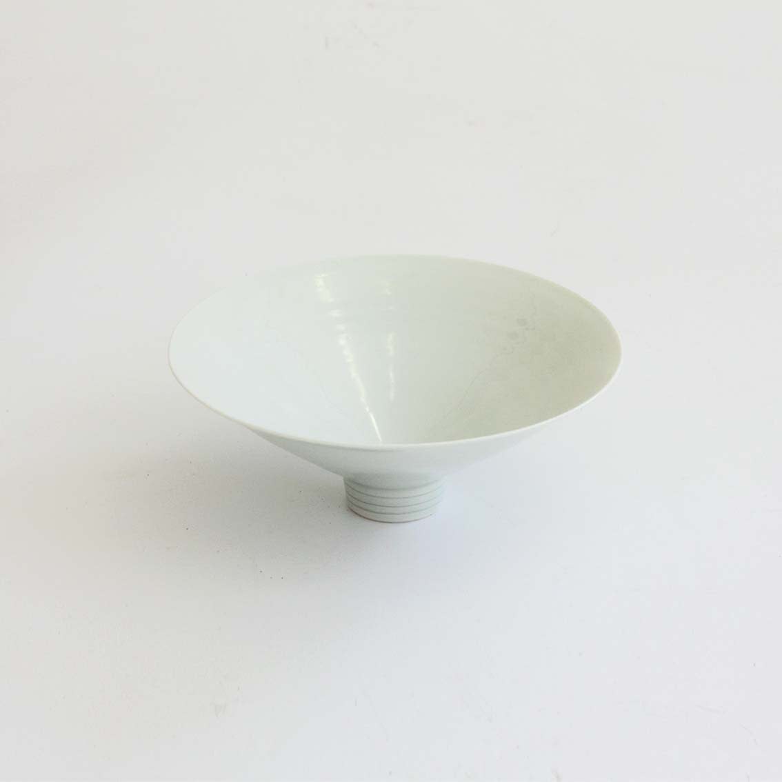 Robyn Hardyman, RH36 small bowl in celadon