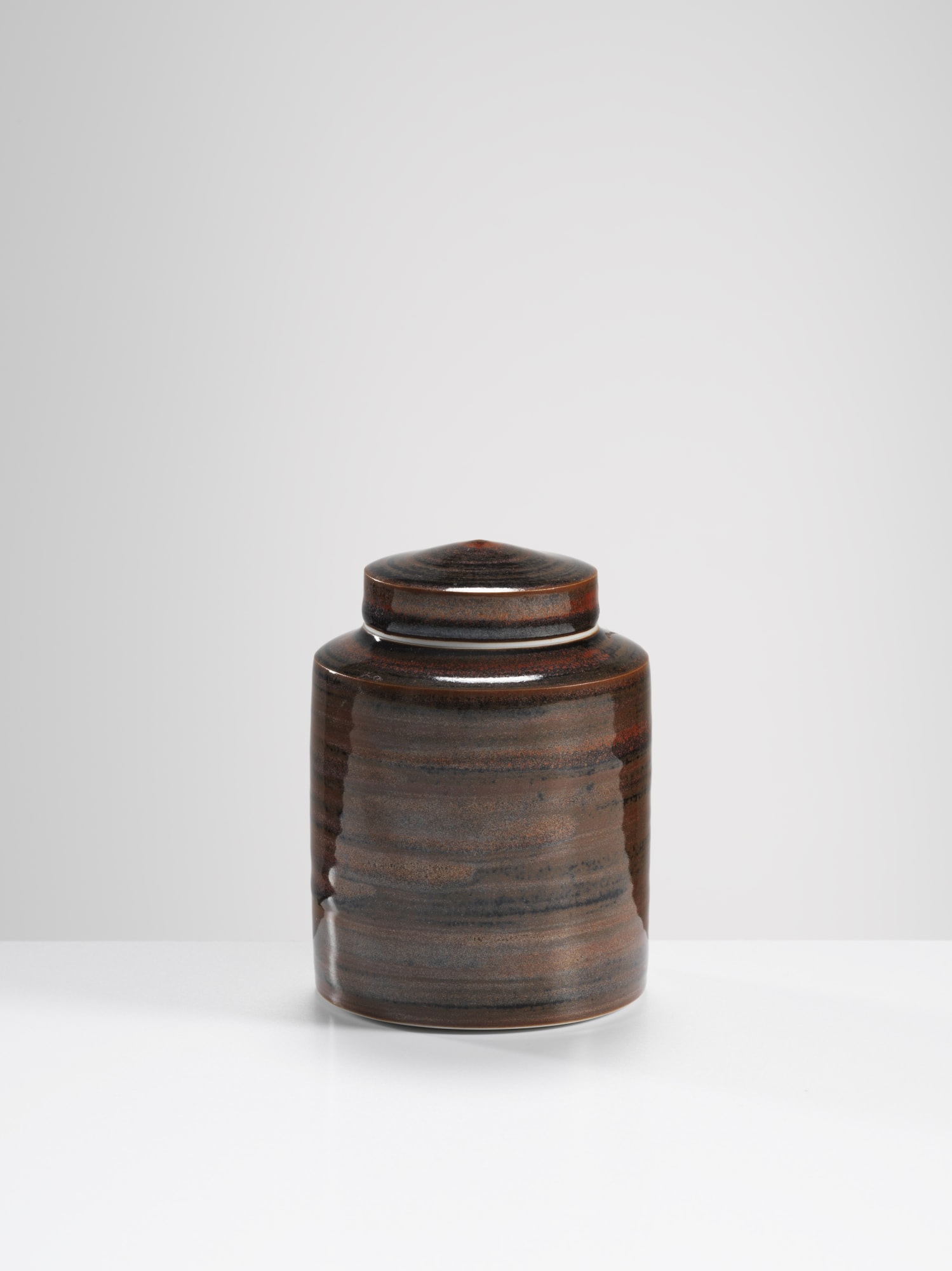Chris Keenan, 41 Tenmoku and red lidded jar