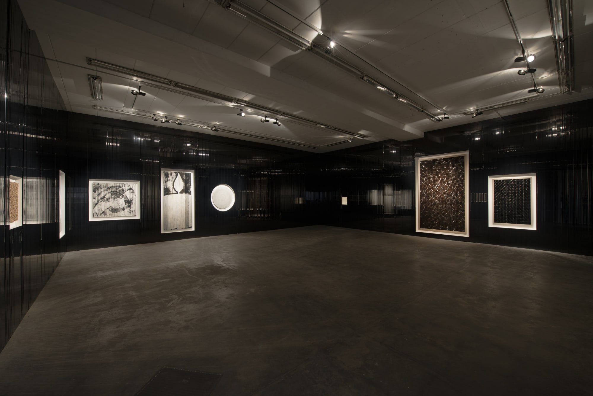 Gregor Hildebrandt – Auf Wasser schlafend rauscht das Meer