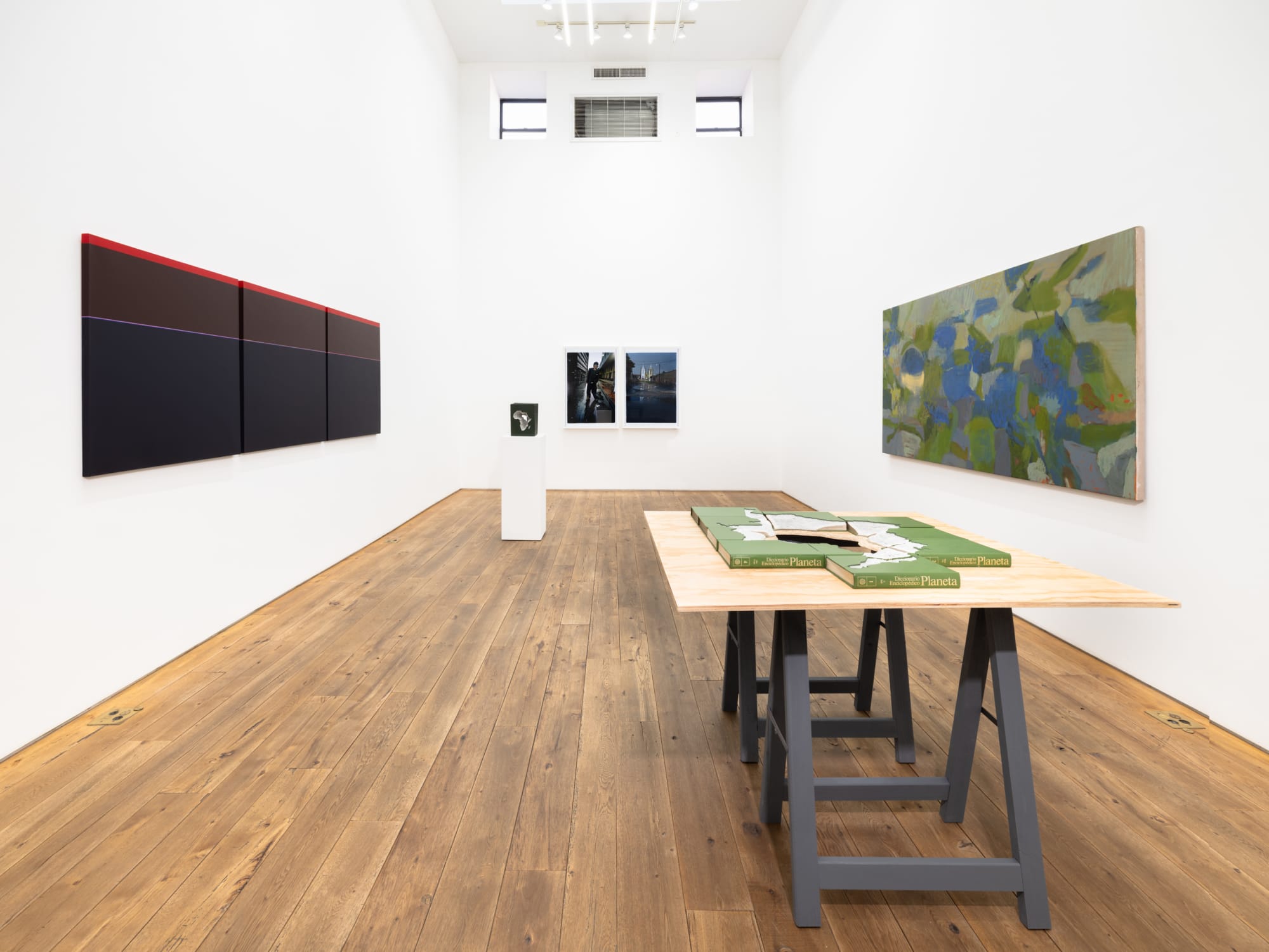 Seven Colombian Artists: Nueveochenta at Marc Straus