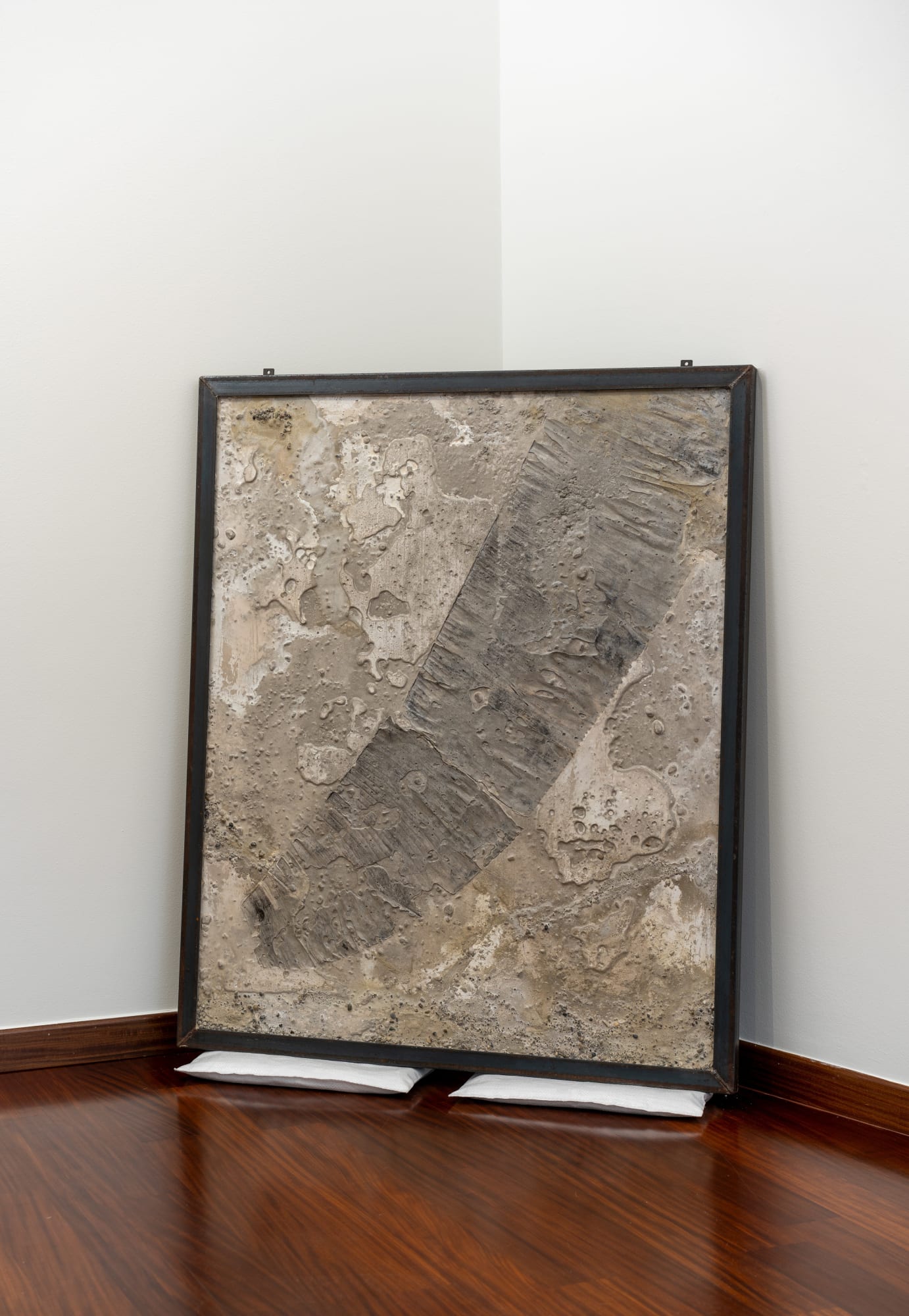 Byron Gago, Plata #1, 2025 Metal frame, concrete, sand, polystyrene, tubular film PE plastic, cotton thread, 118 x 20 x 135 cm