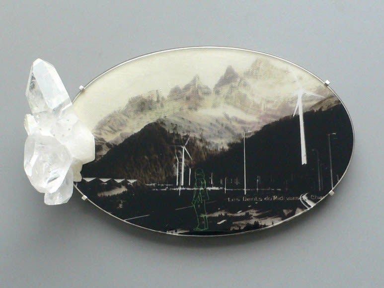 Surmountable, brooch, 2007,