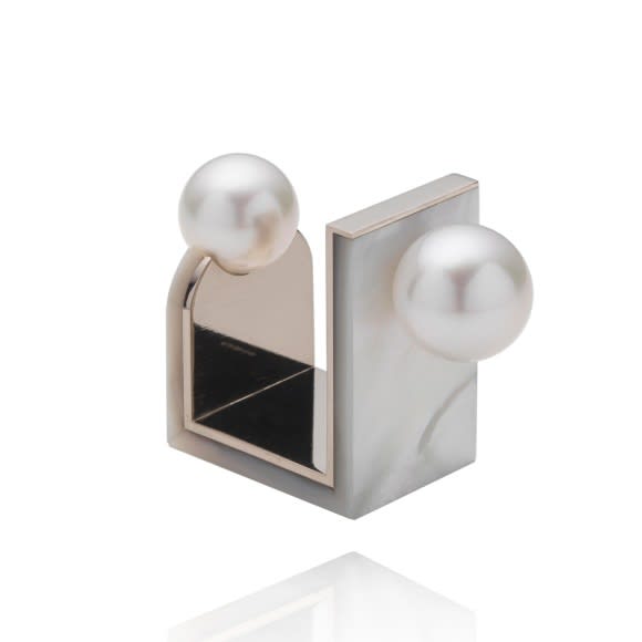 Melanie Georgacopoulos, Asymetric Double Pearl Nacre Ring
