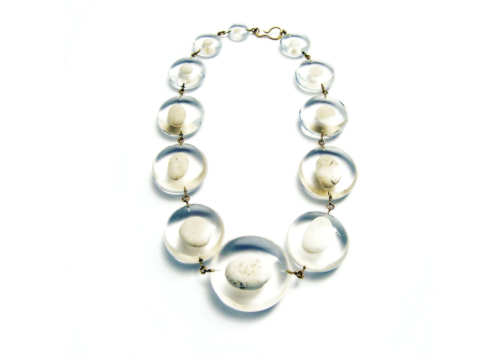 Ted Noten, Beachstone Necklace, 2023