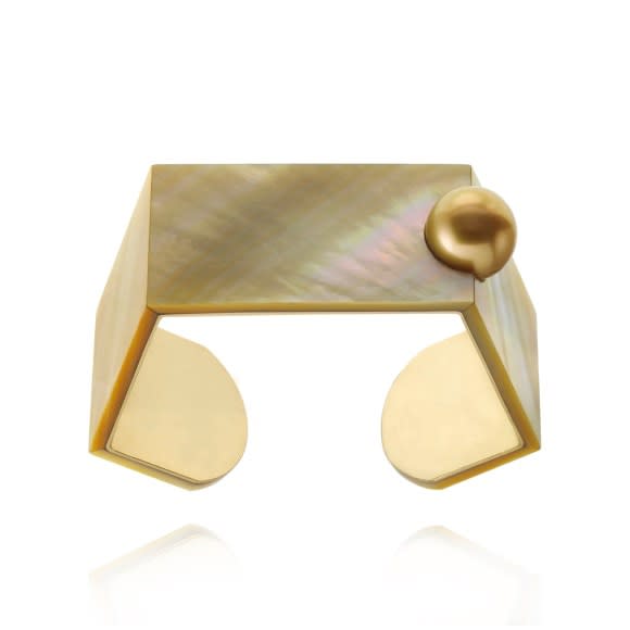 Melanie Georgacopoulos, Corner Pearl Nacre Bangle