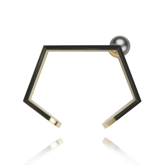 Melanie Georgacopoulos, Corner Pearl Nacre Bangle