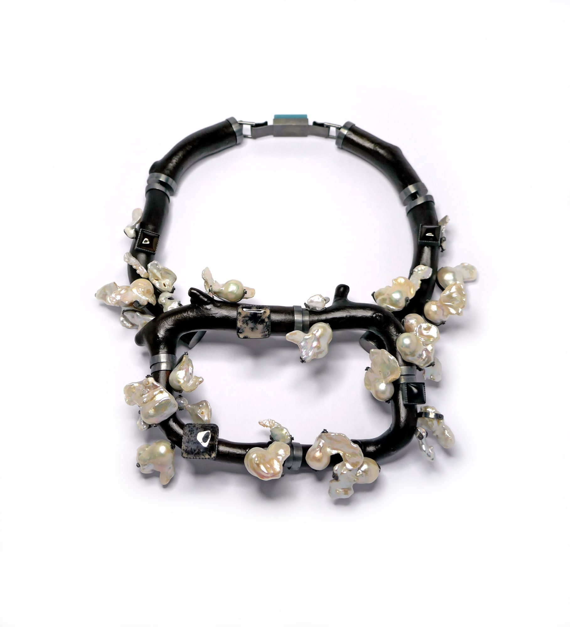 Big Pearl Bloom, 2022