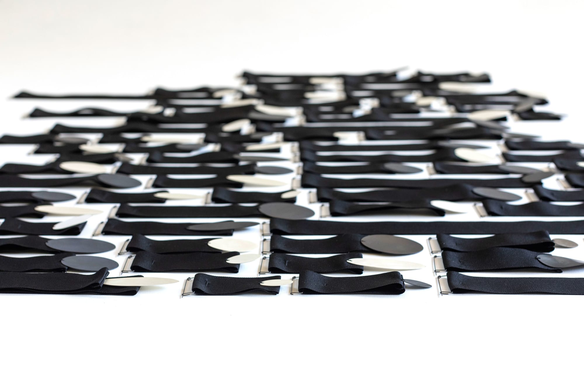 Iris Eichenberg, The Year 2020, brooch