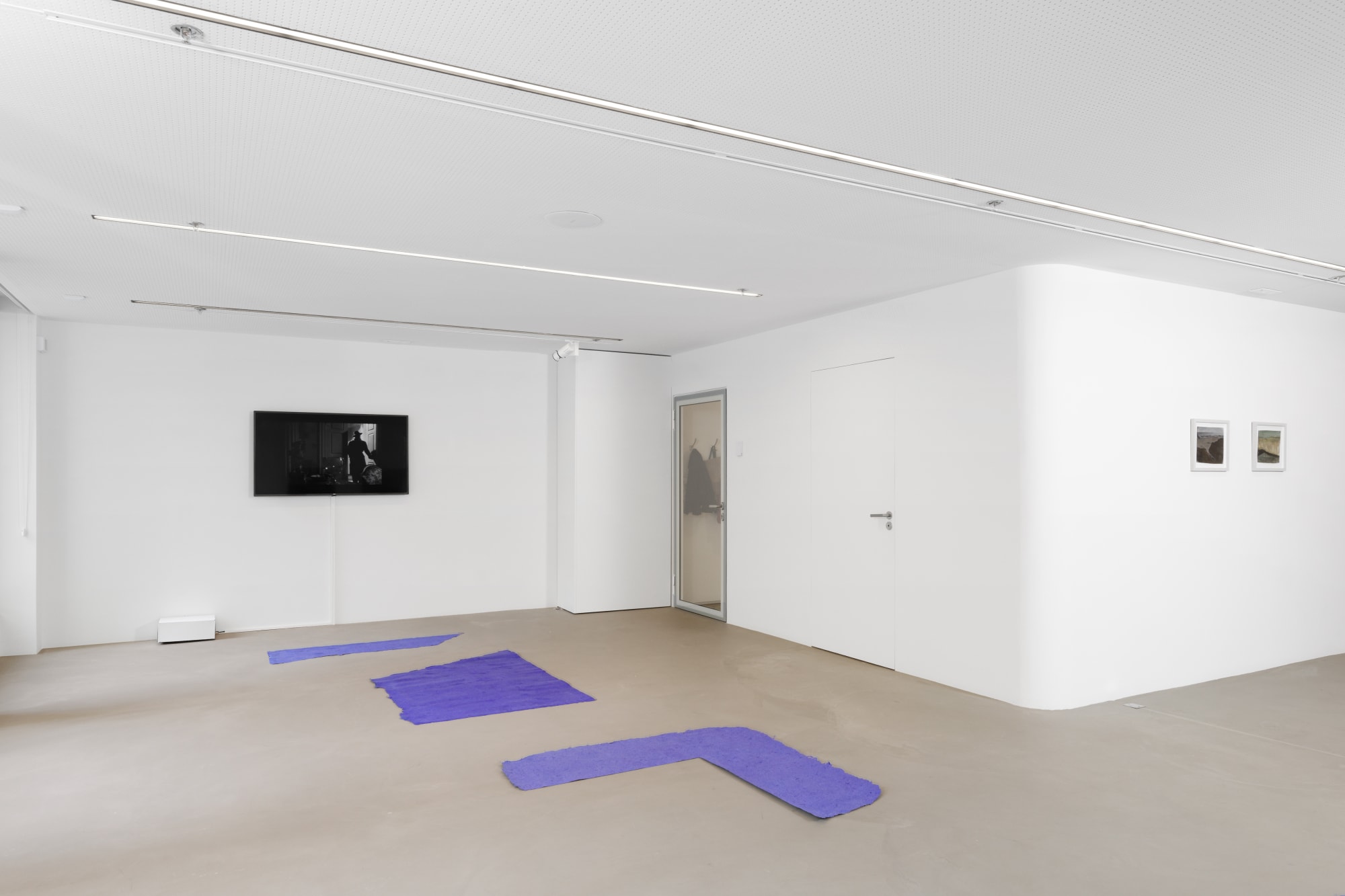 Group Exhibition - Fondu Ré-enchaîné