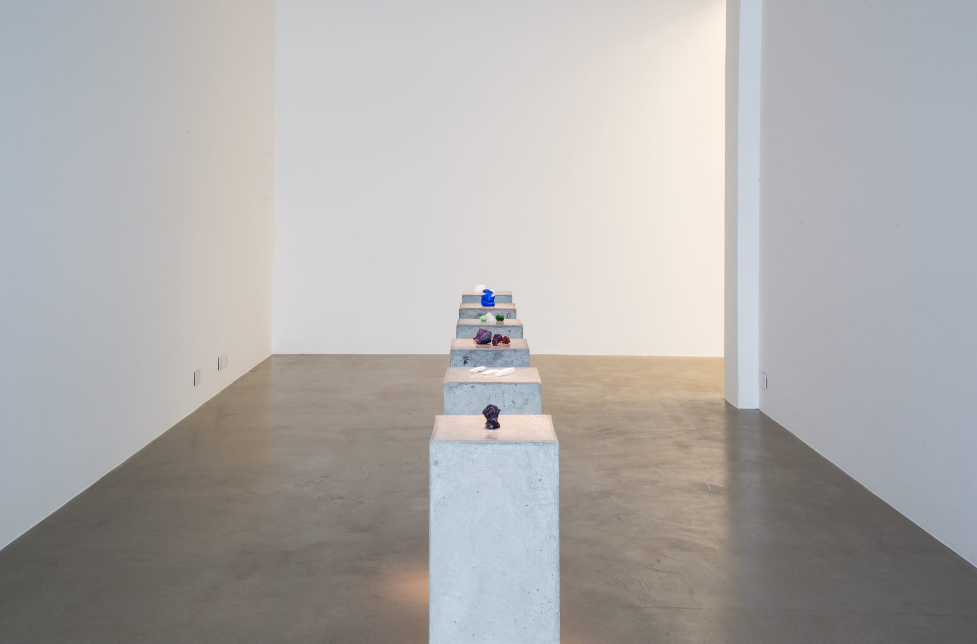 Vartan Avakian - Collapsing Clouds of Gas and Dust