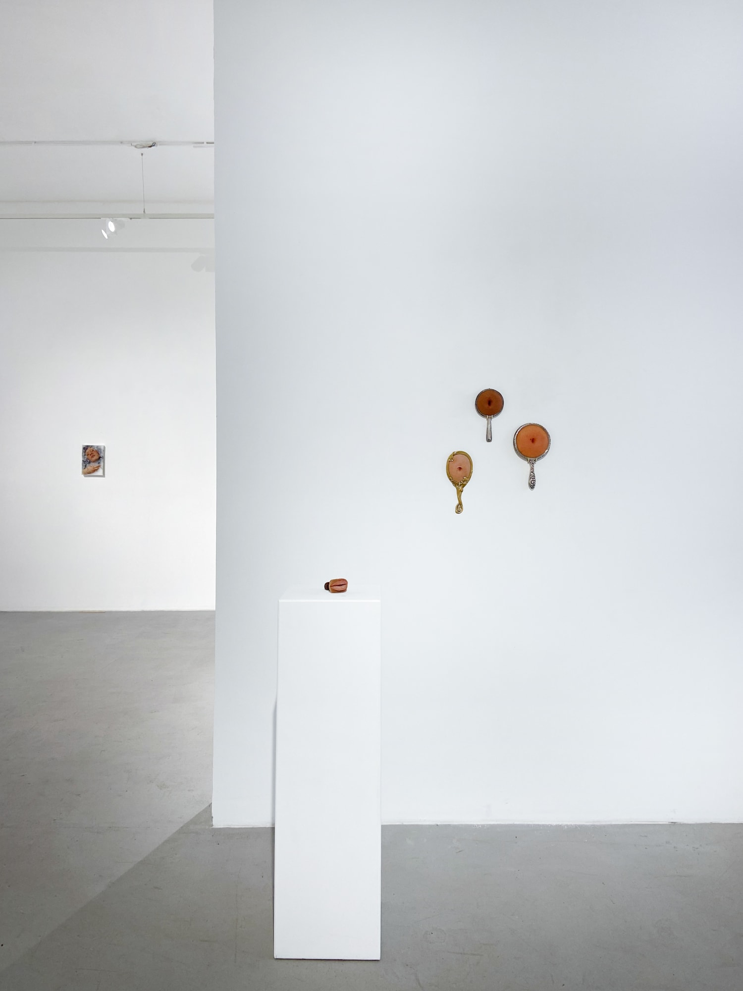 BODY ARCHIVE - Makiko Harris, Manuela Benaim, Emily Pope - Kristin Hjellegjerde Gallery, Berlin, Germany