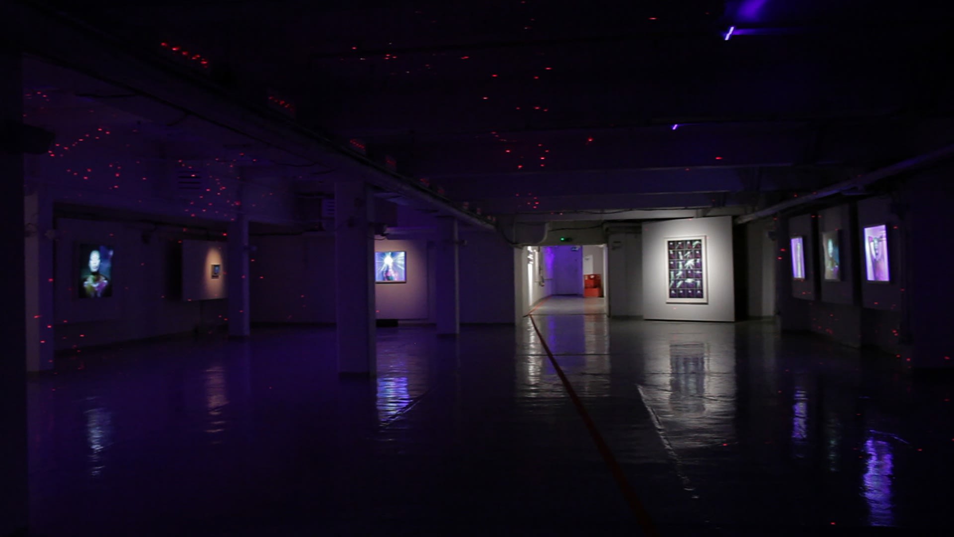 Stillness at the Speed of Light