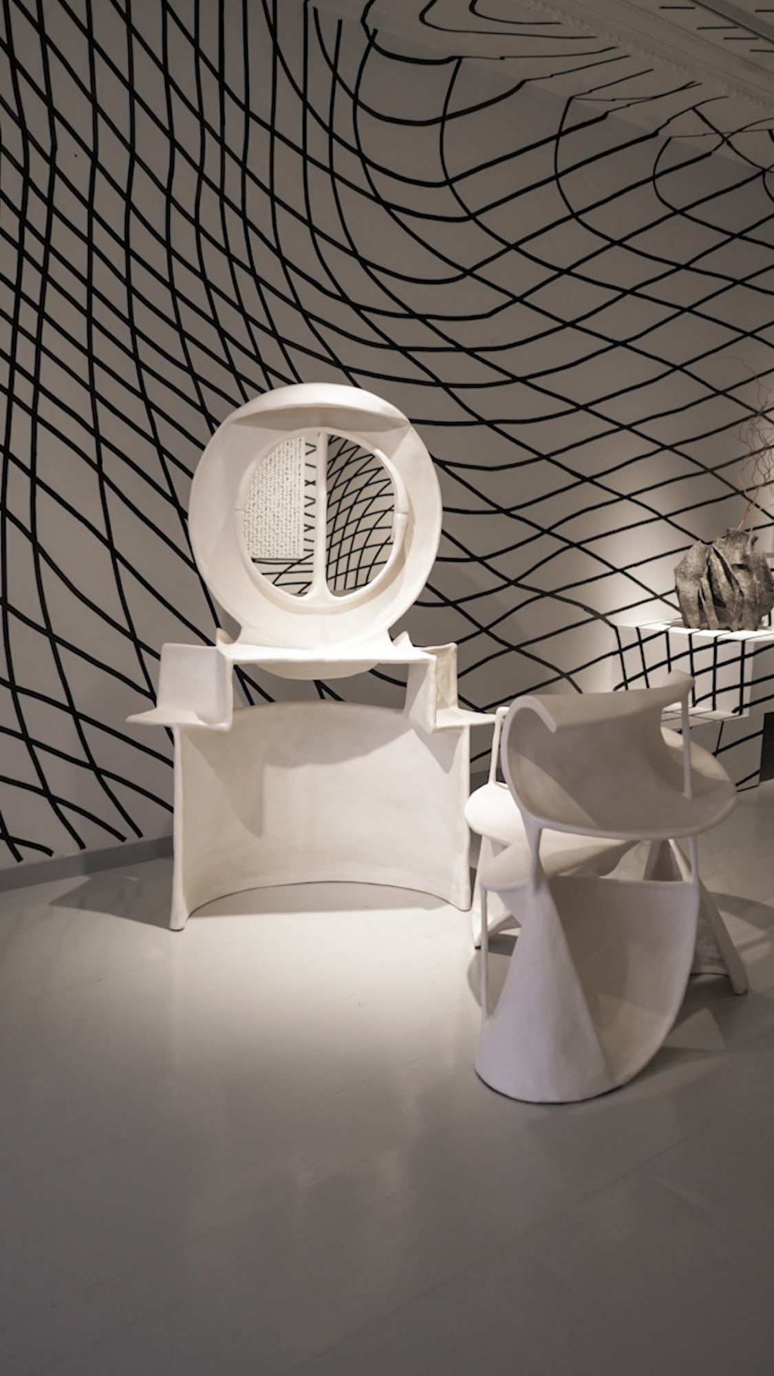 Inside the Strongest Colours: Black and White