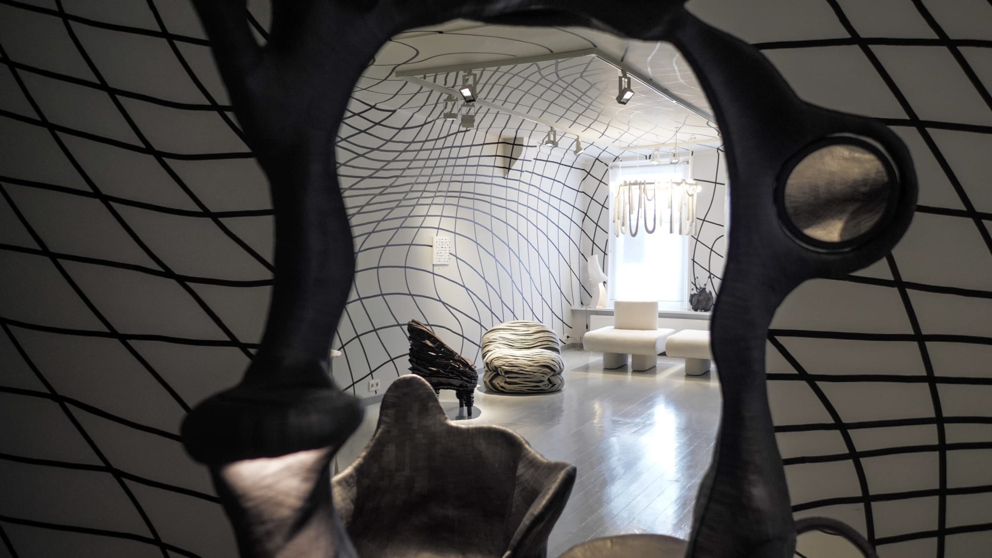 Inside the Strongest Colours: Black and White