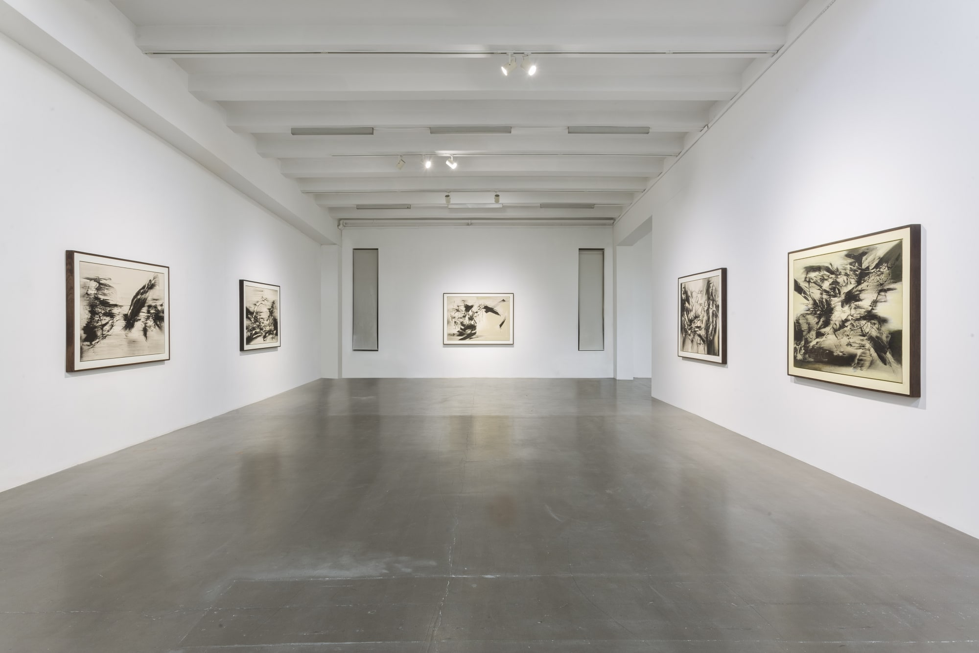 計白守黑—楊識宏意識流系列近作展