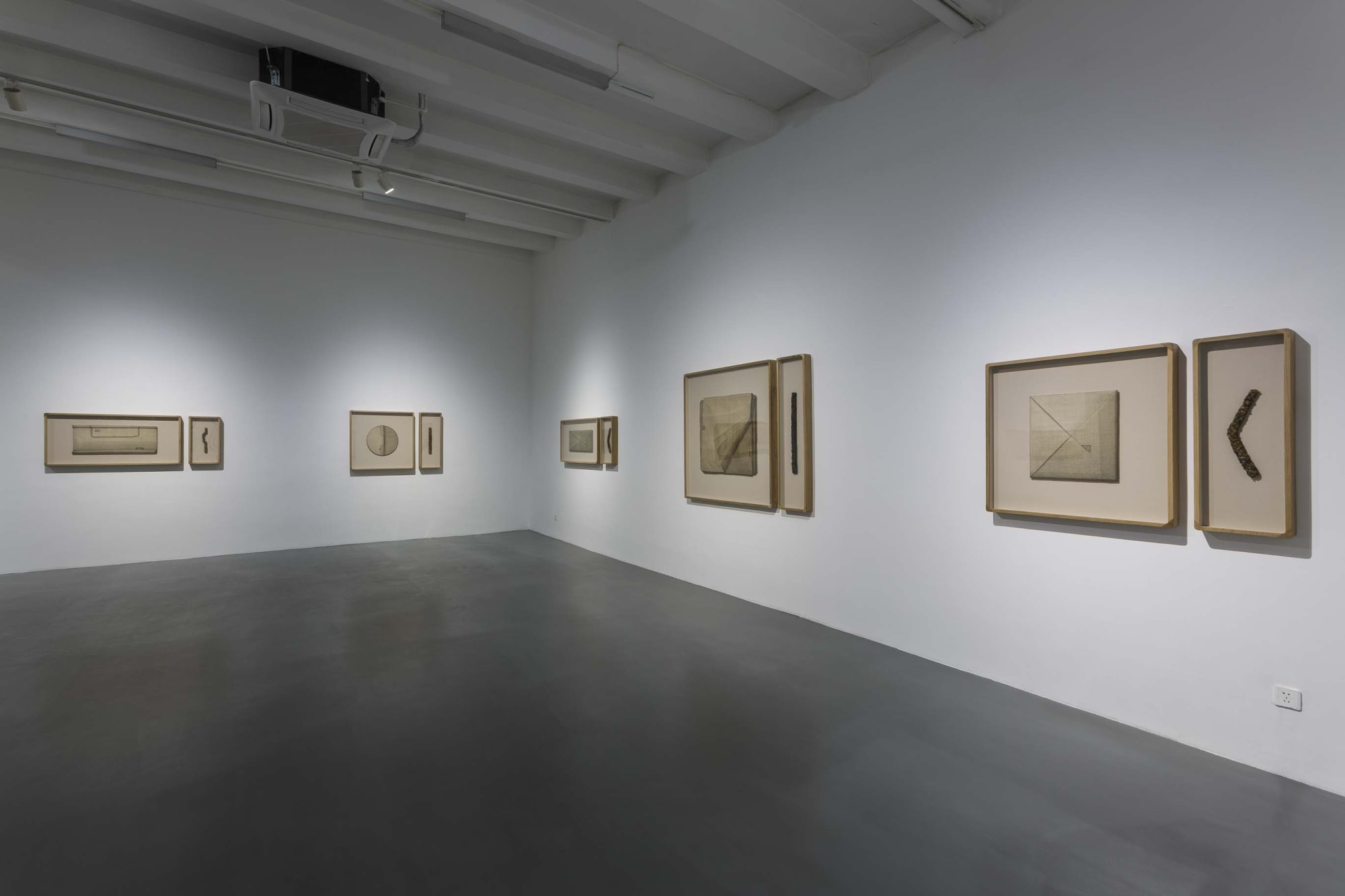 In-between Object and Shadow -Solo Exhibiton of Jiang Ji’an