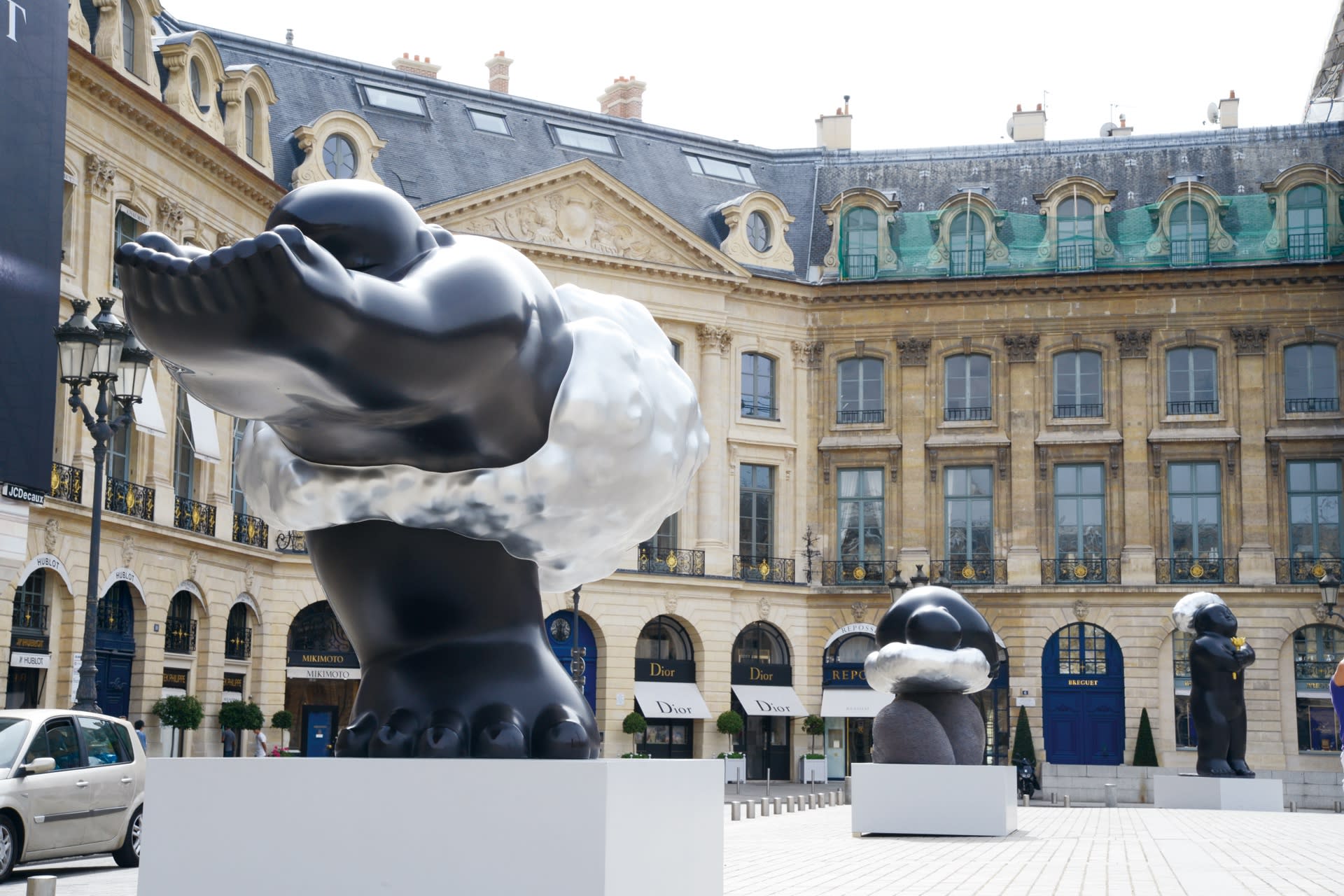 李真2013巴黎凡登廣場大型雕塑個展