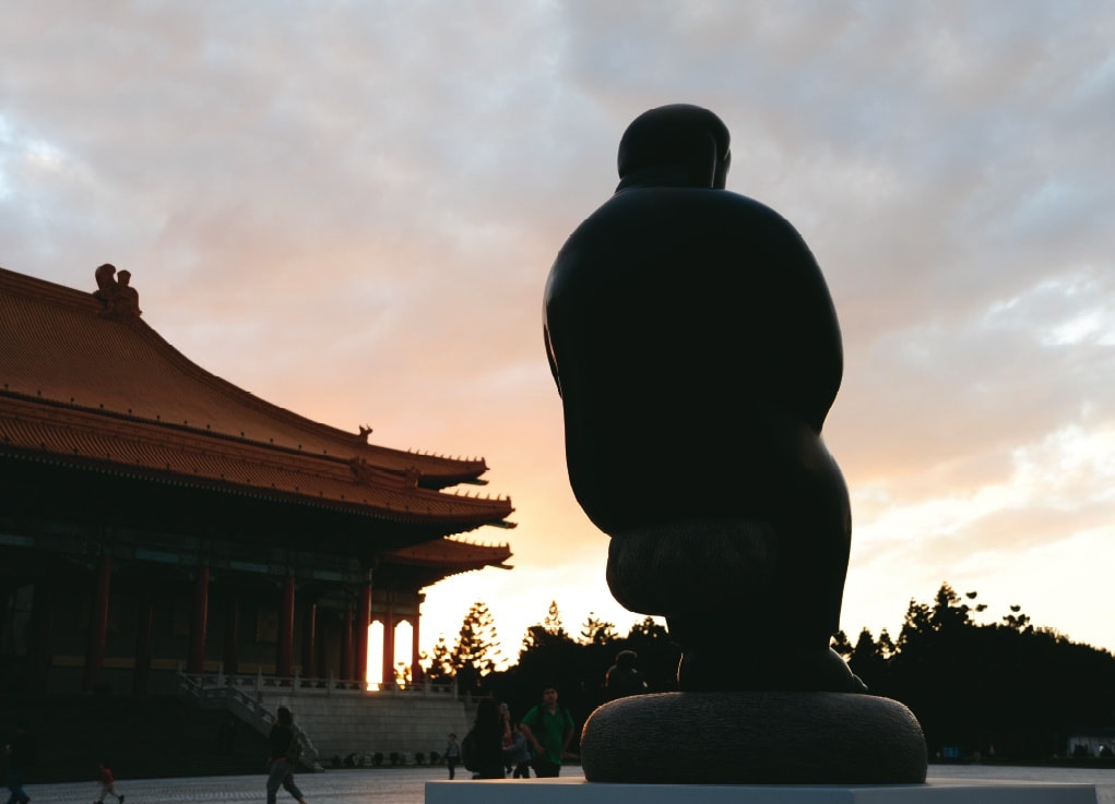 大氣—李真台灣大型雕塑首展