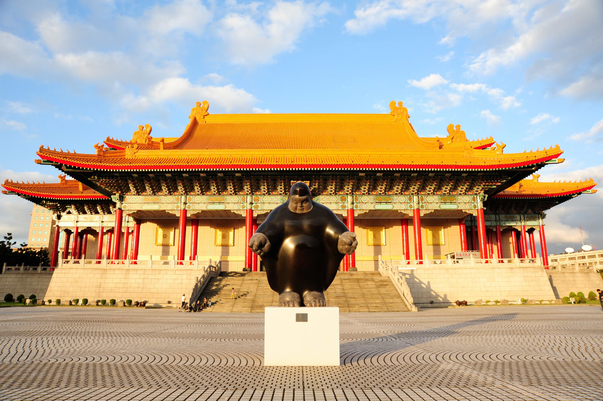 大氣—李真台灣大型雕塑首展