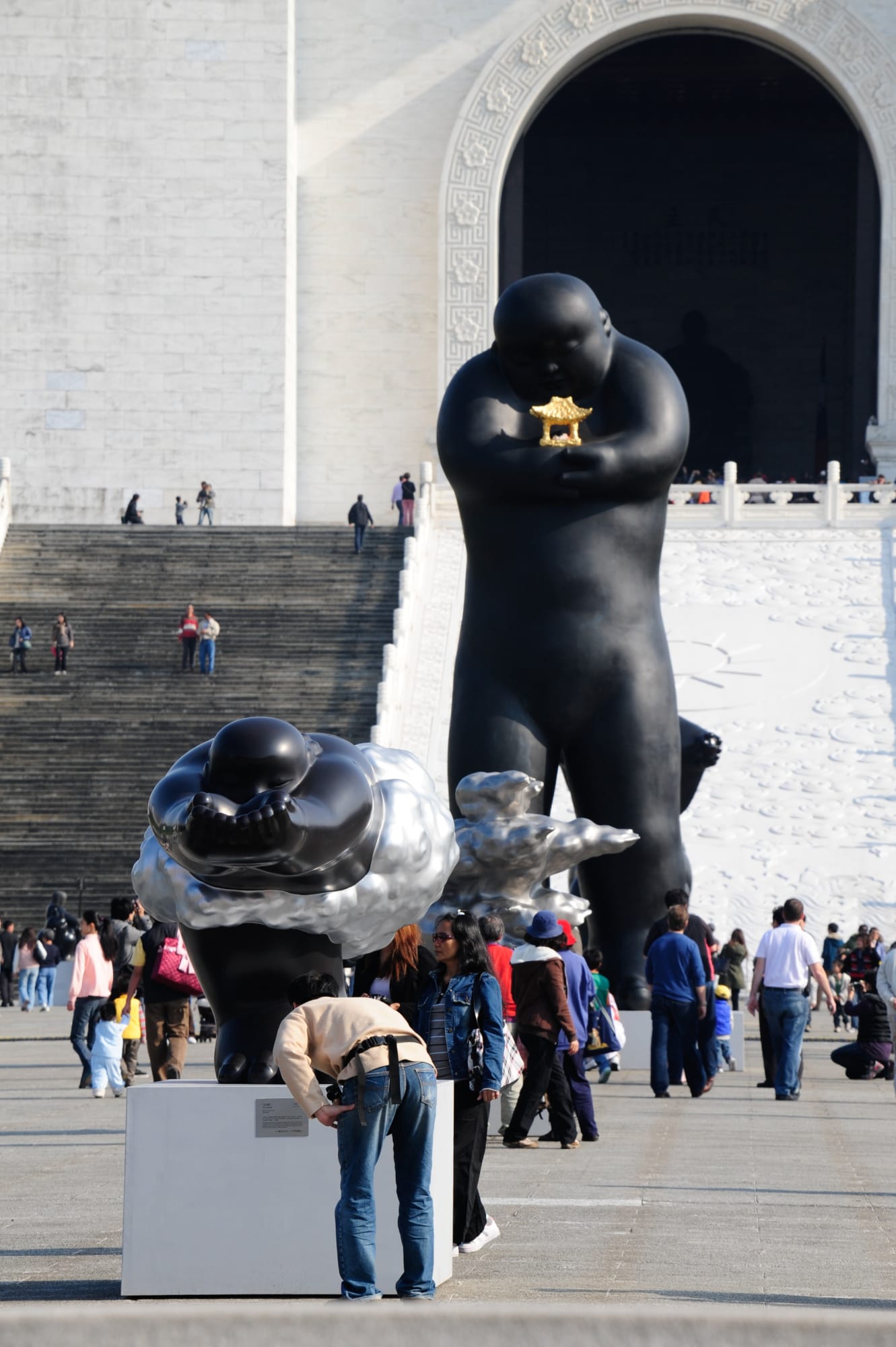 大氣—李真台灣大型雕塑首展
