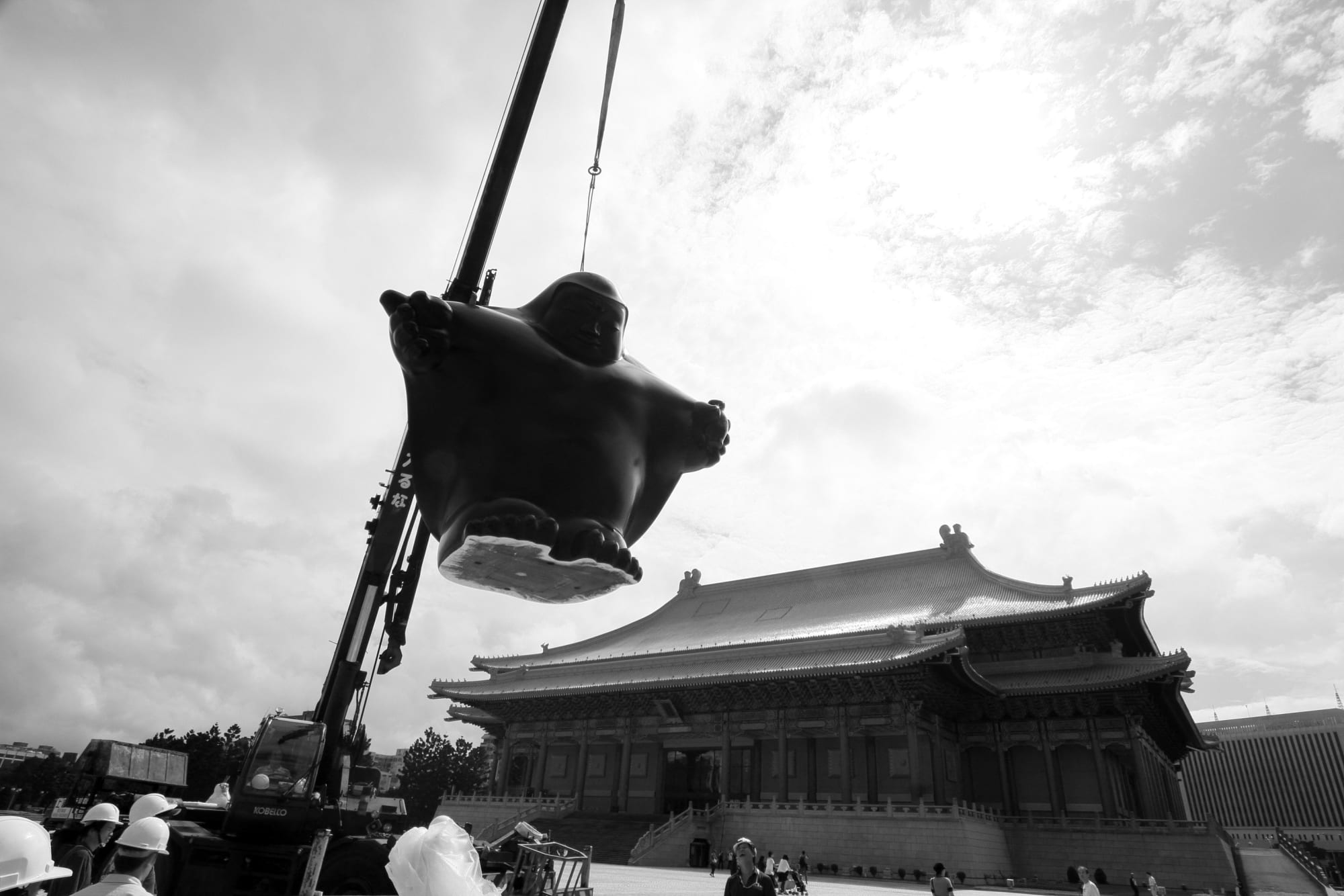 大气—李真台湾大型雕塑首展