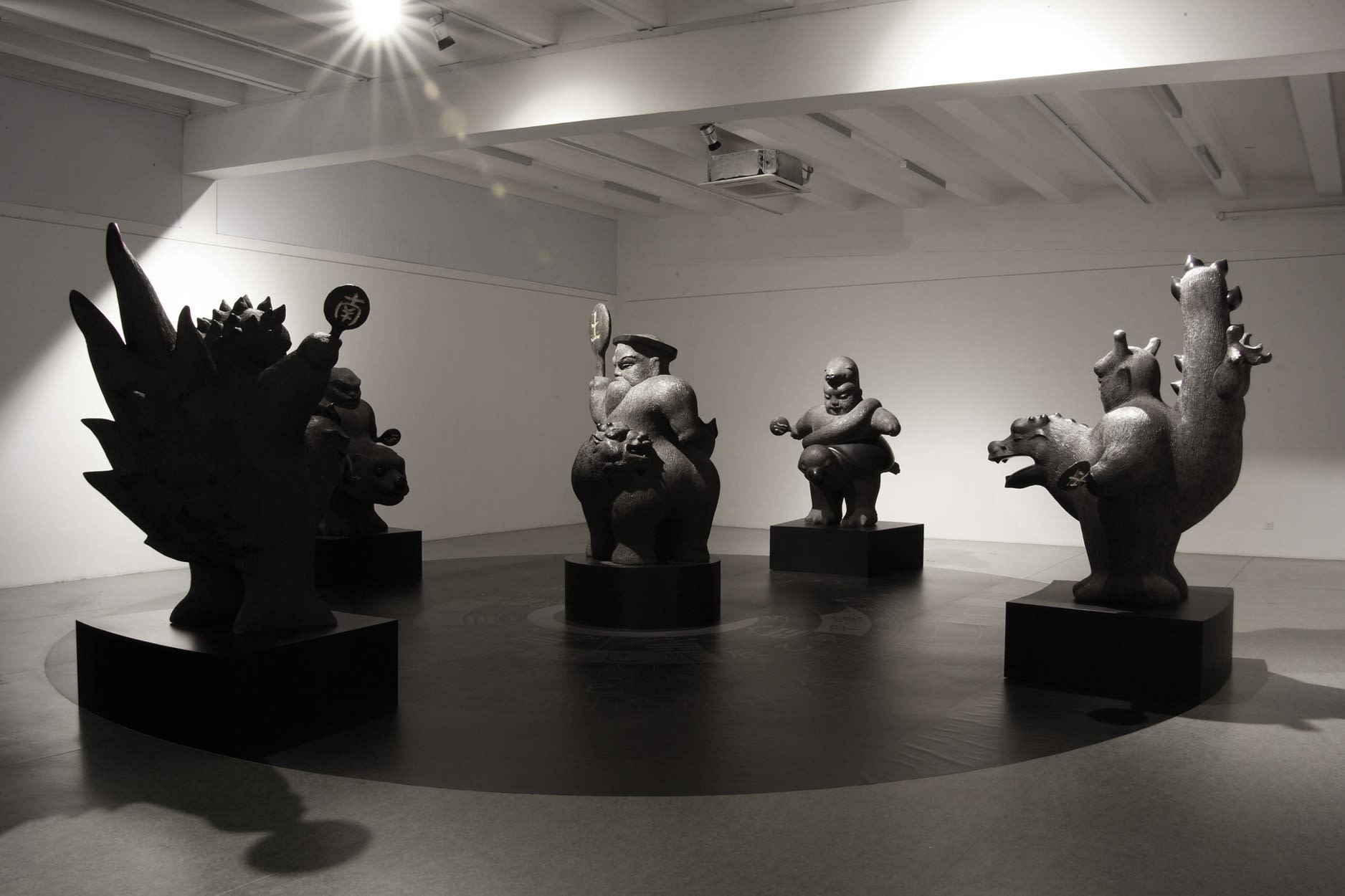 李真2008新作首展 : 神魄