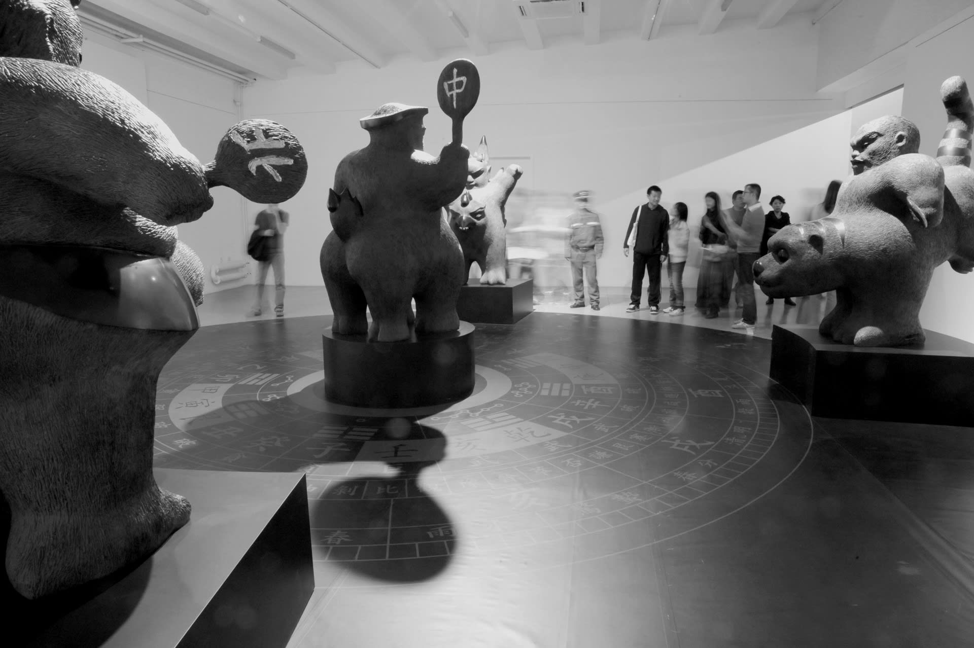 李真2008新作首展 : 神魄