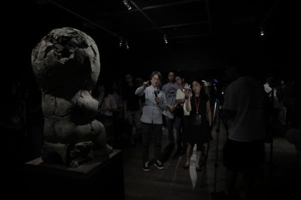 世一場自願非願的遊浮—李真個展