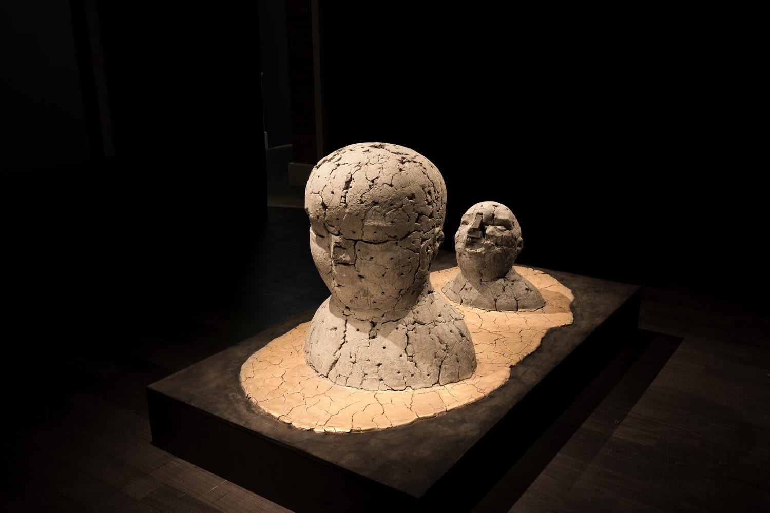 世一場自願非願的遊浮—李真個展