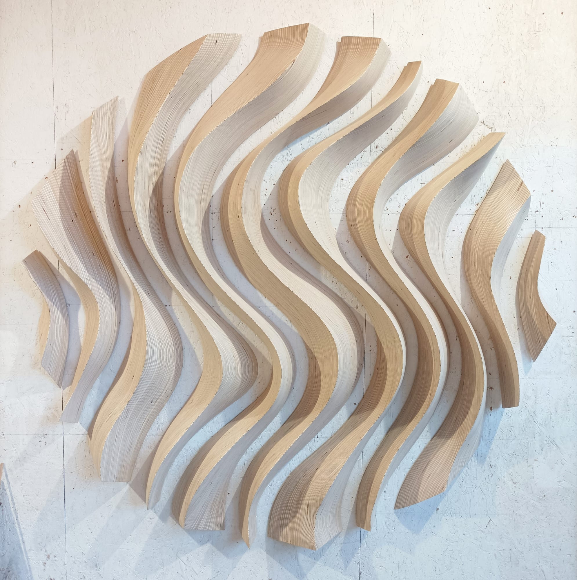 Daniel Mirchev, Hyper Zoom (Round)