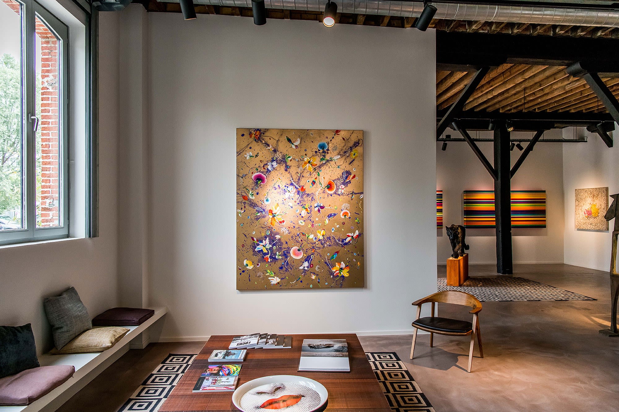 MIXED ARTISTS: IN FULL COLOR