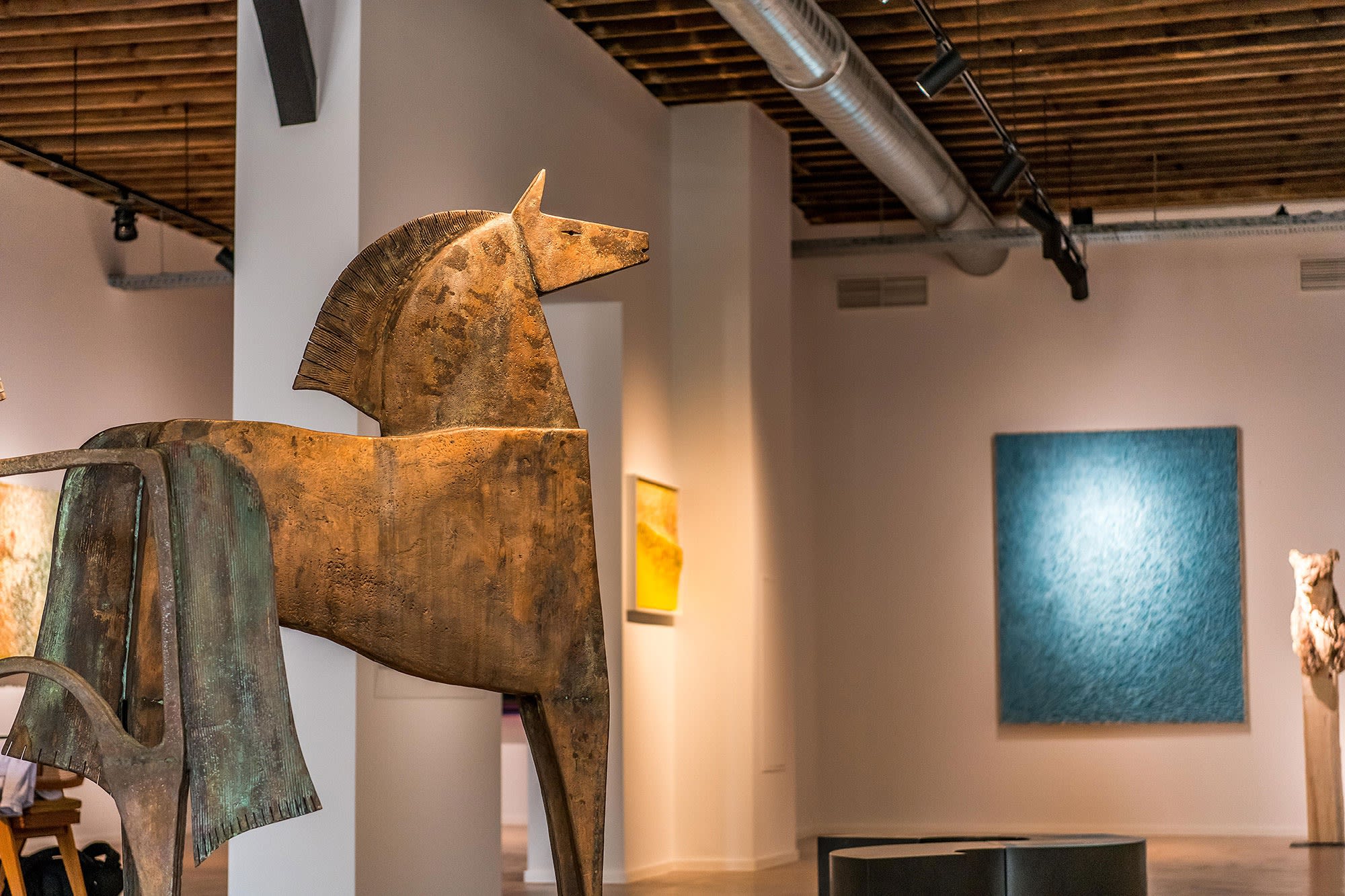 MIXED ARTISTS: IN FULL COLOR