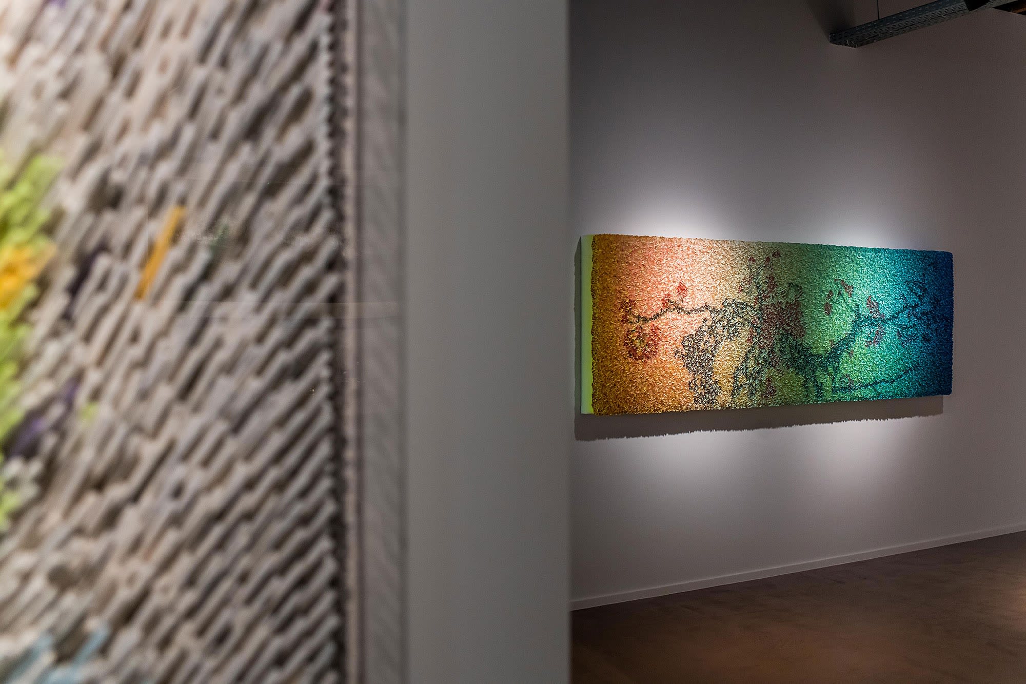 MIXED ARTISTS: IN FULL COLOR