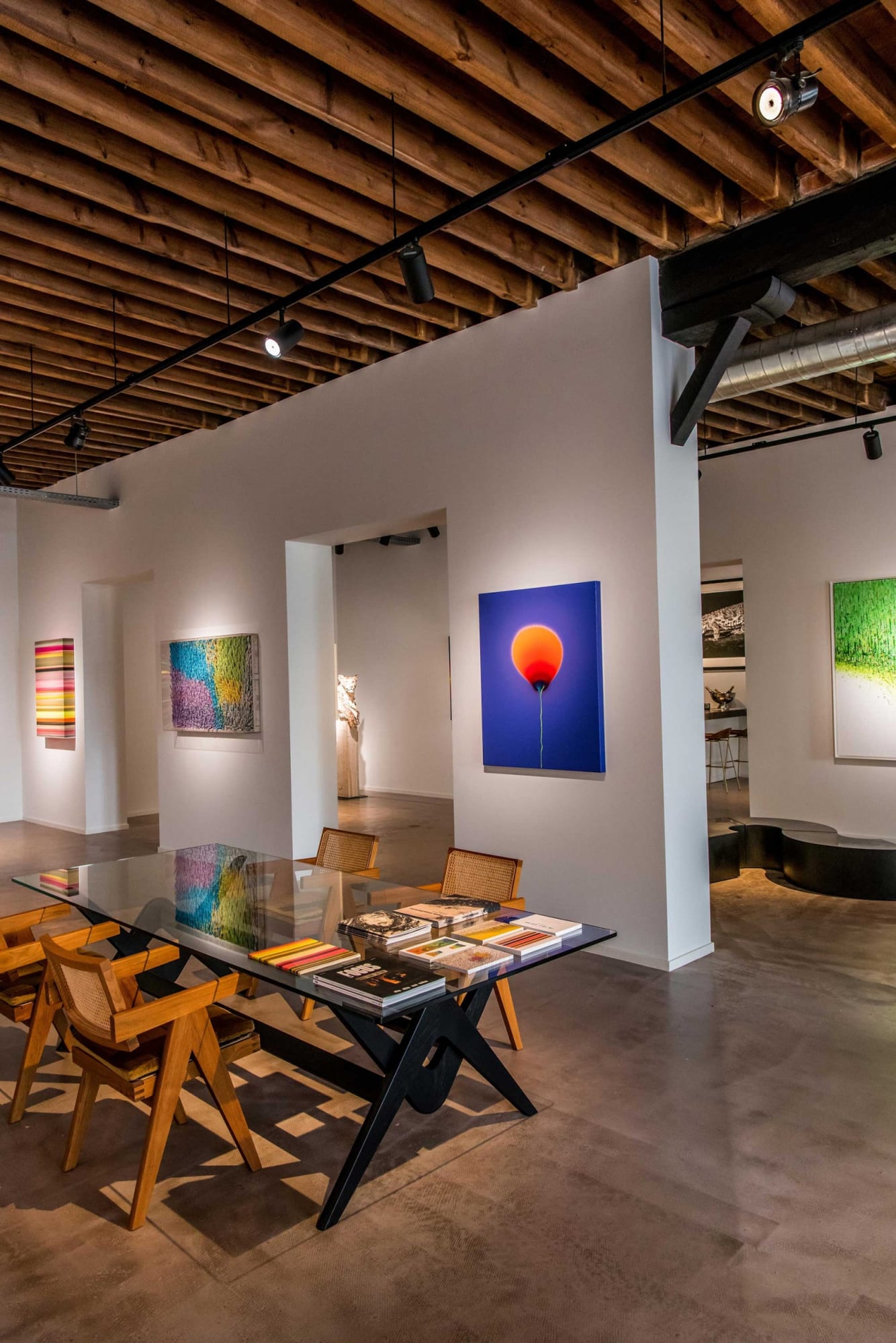 MIXED ARTISTS: IN FULL COLOR