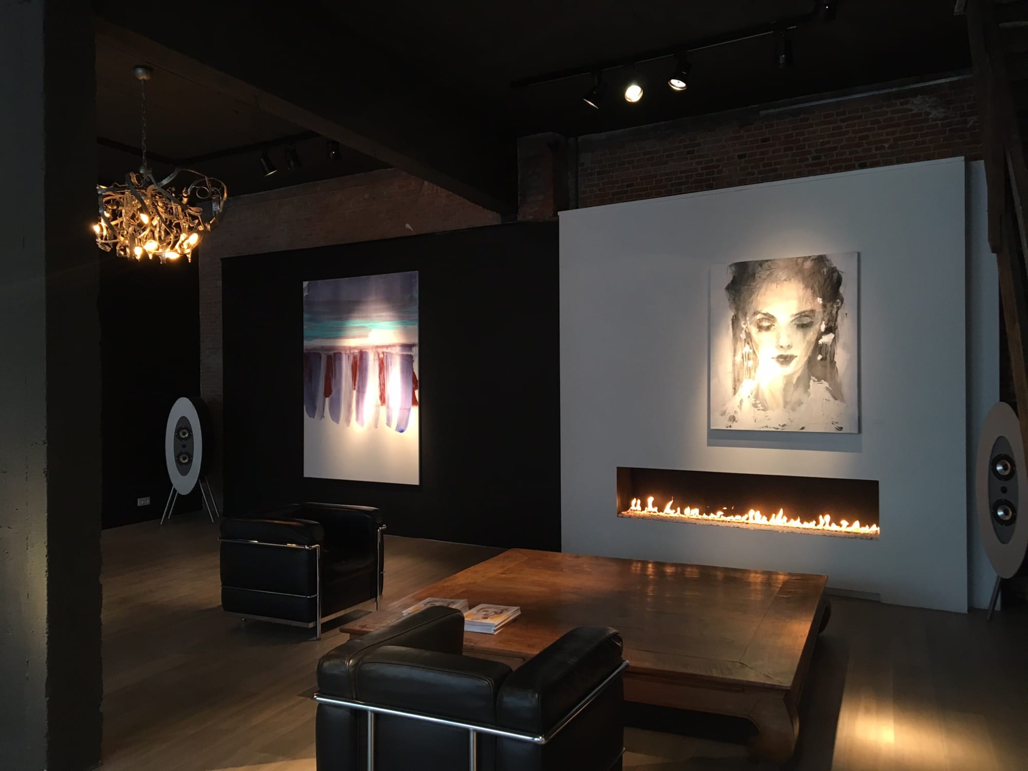 CHRISTINE COMYN: BRIGHT EYES