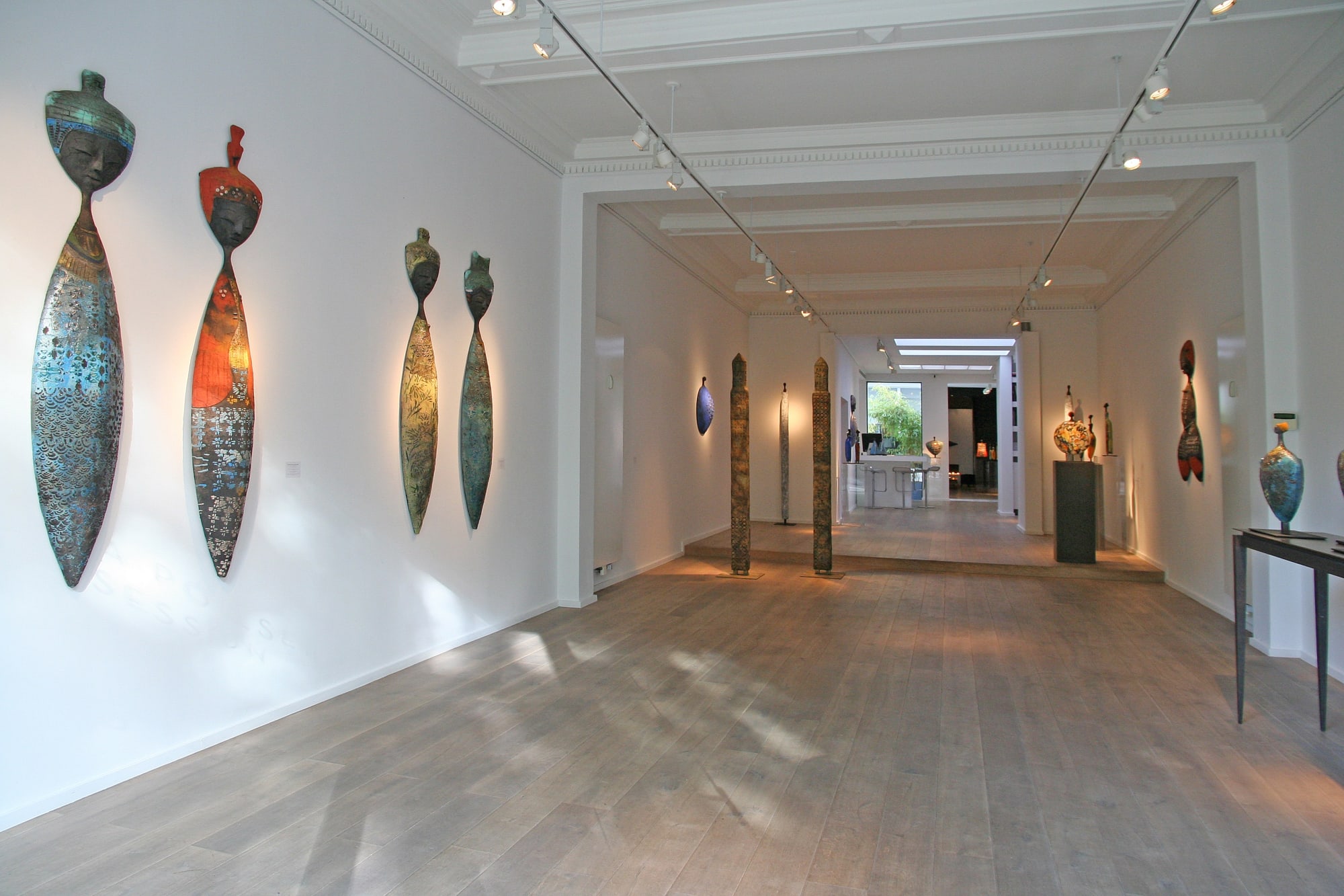 ETIYÉ DIMMA POULSEN: BLUE OBESSION