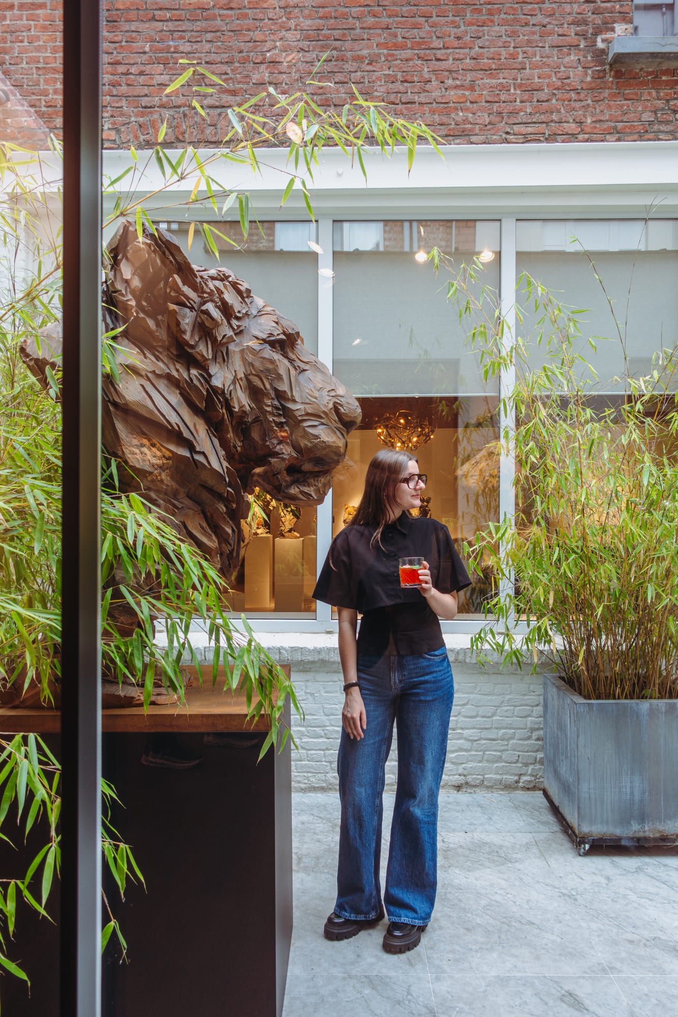 JÜRGEN LINGL: PURITY IN WOOD AND BRONZE