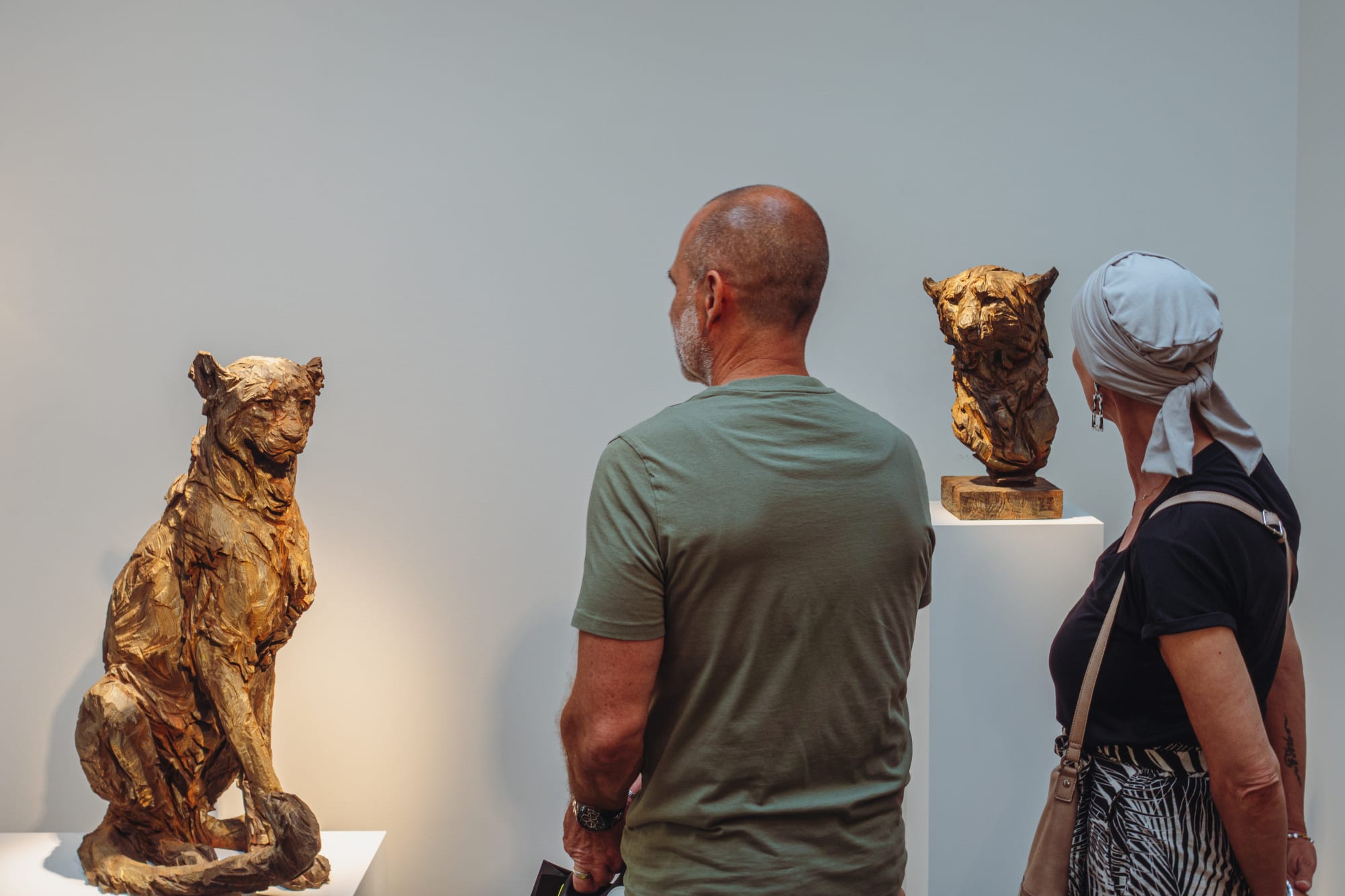 JÜRGEN LINGL: PURITY IN WOOD AND BRONZE