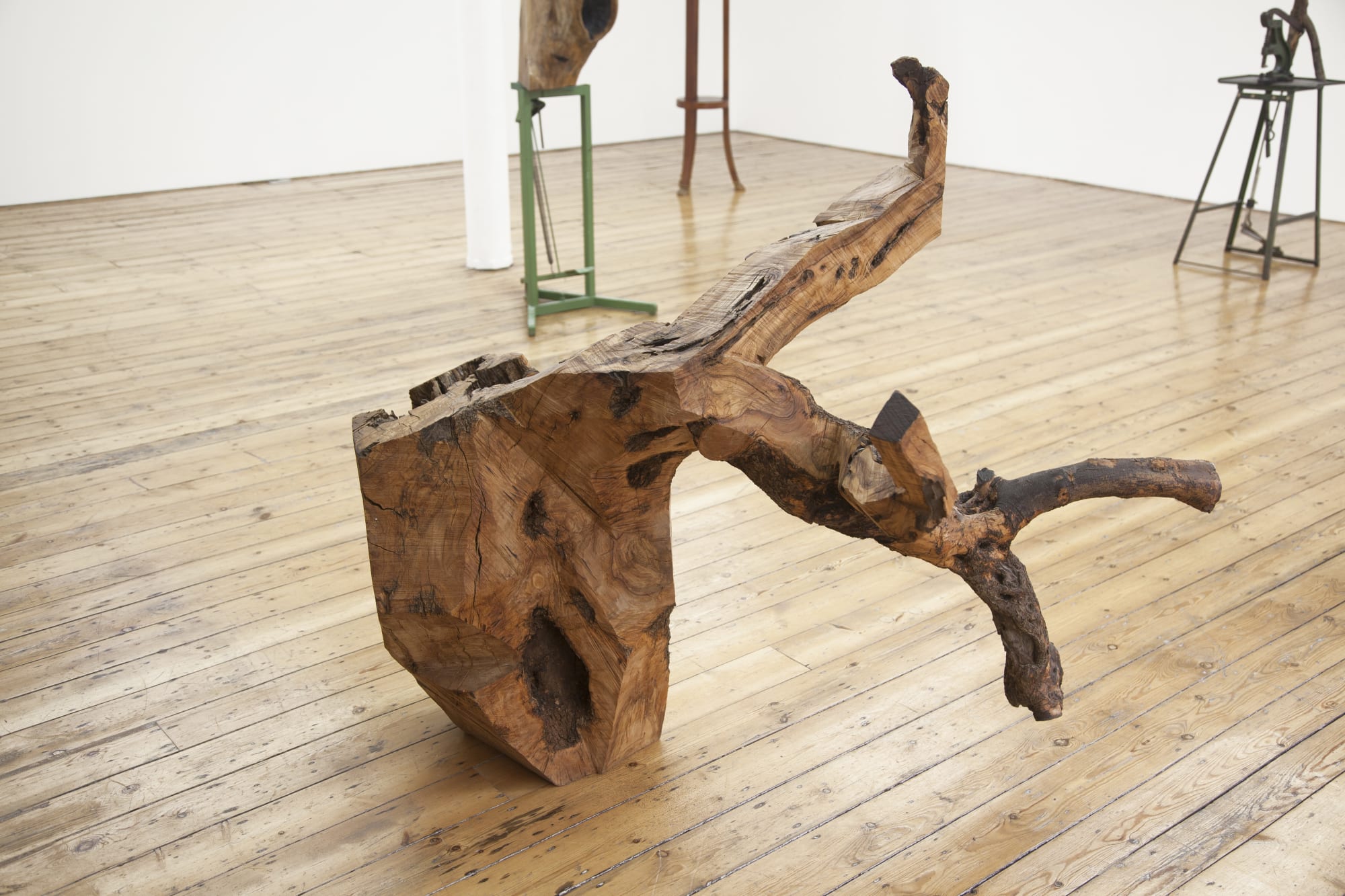 Long Hope 2012 carved oil trunk 140 x 150 x 140 cm