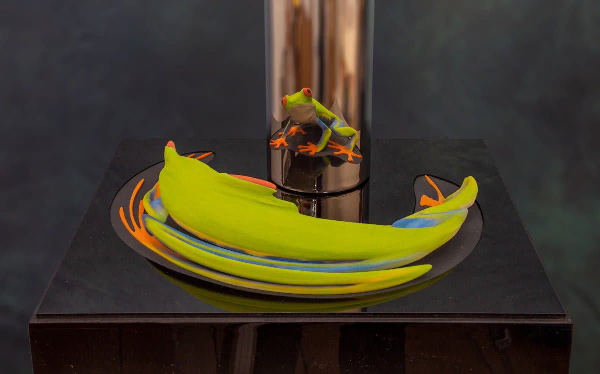 Title: Pura Vida: Red Eyed Tree Frog Artist: Jonty Hurwitz Date: 2018 Materials: Gypsum, acrylic, titanium and steel Dimensions: 40 x 45 x 40cm Edition Size: 99 Download in High-Res